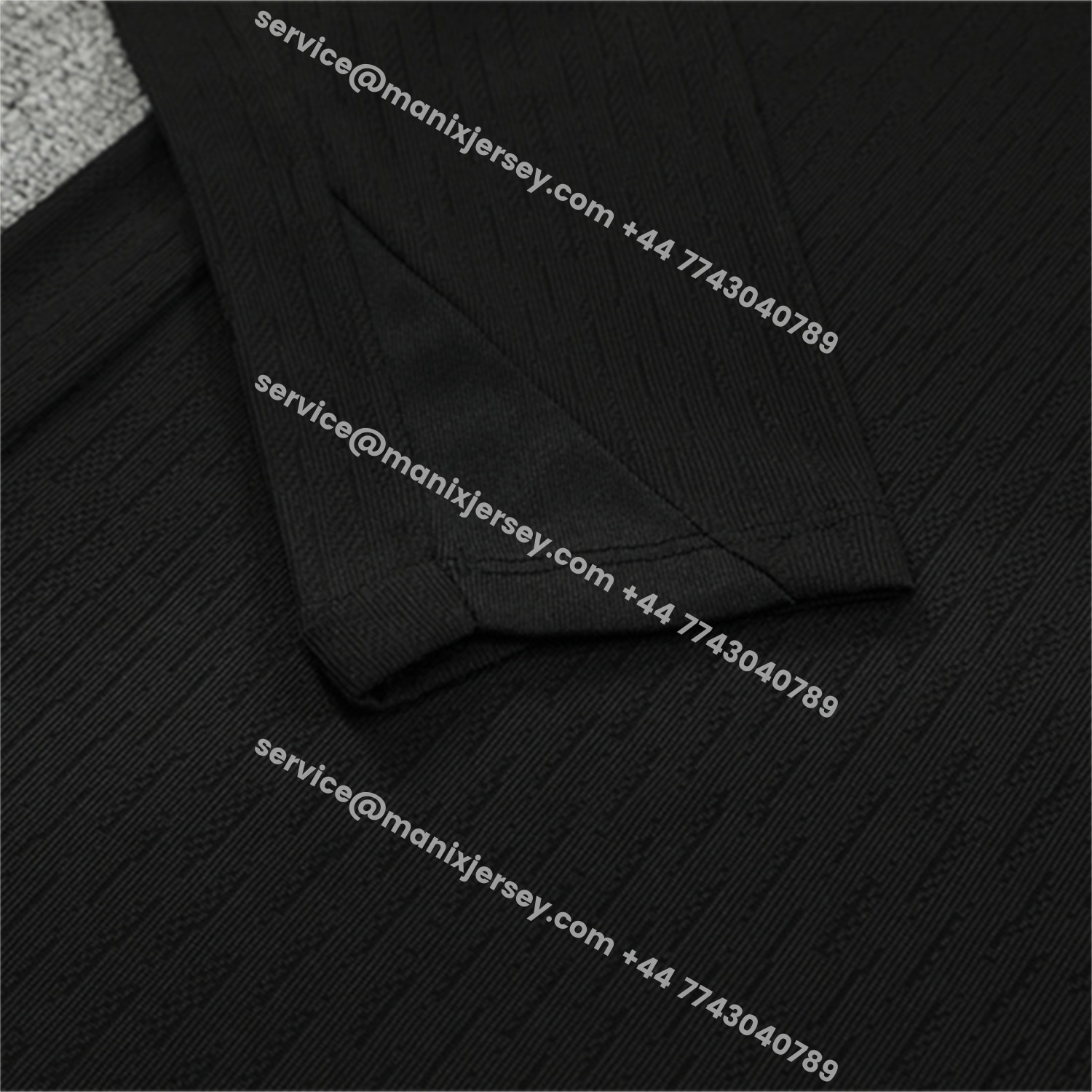 ManixJersey.com | Paris Saint-Germain PSG 25-26 Long Sleeve Training Set - Player Version - Black Top and Black Pants -Customize Name, Number and Patch | Worldwide Shipping