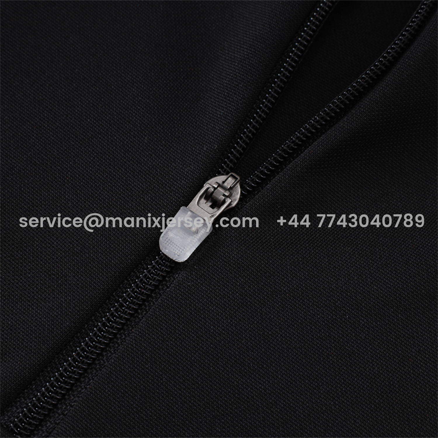 ManixJersey.com | Bayern Munich 25-26 Long Sleeves Training Set - Black Top & Pants with Orange Badge -Customize Name, Number and Patch | Worldwide Shipping