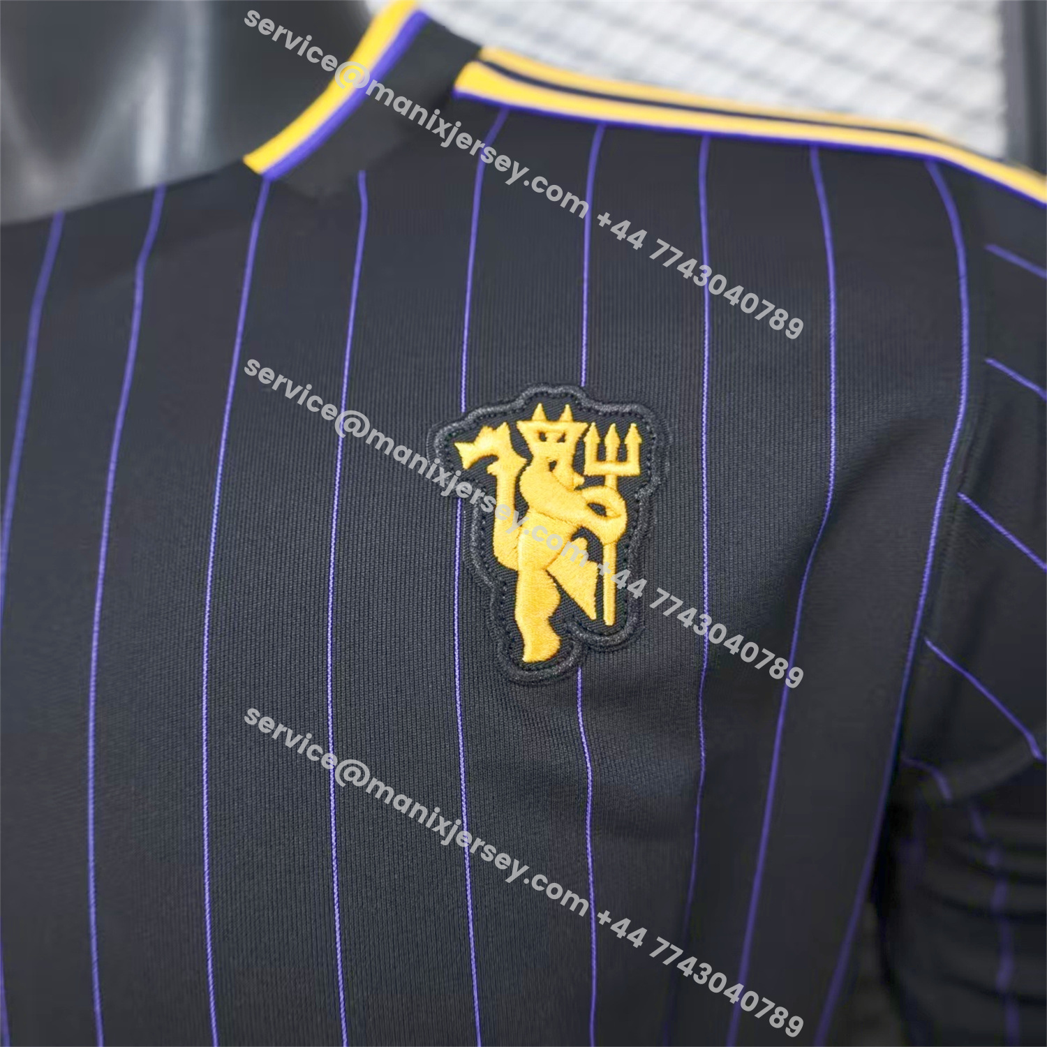 ManixJersey.com | Manchester United 25-26 Trefoil Purple Lines Black Travel Jersey - Player Version -Customize Name, Number and Patch | Worldwide Shipping