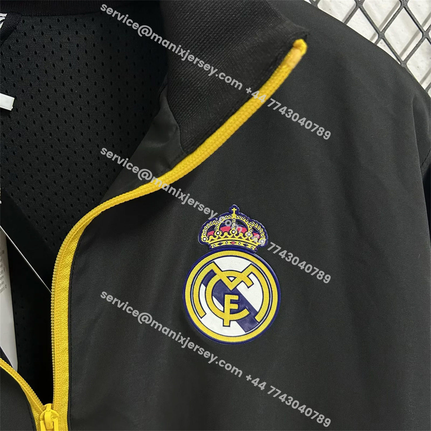 ManixJersey.com | Real Madrid 25-26 Windbreaker Jacket - Black -Customize Name, Number and Patch | Worldwide Shipping