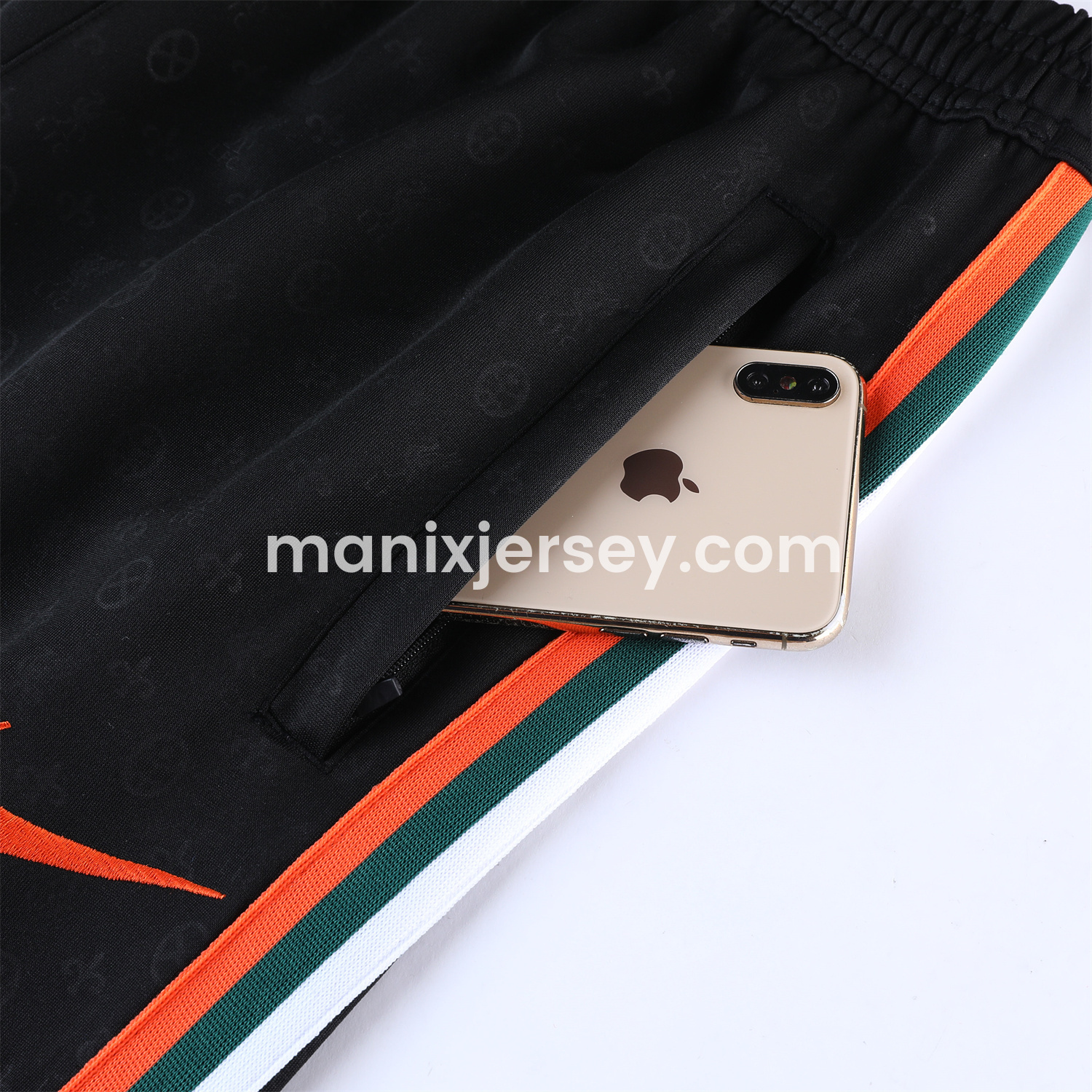 ManixJersey.com | Liver.pool 24-25 Jacket Training Tracksuit - Black -Customize Name, Number and Patch | Worldwide Shipping