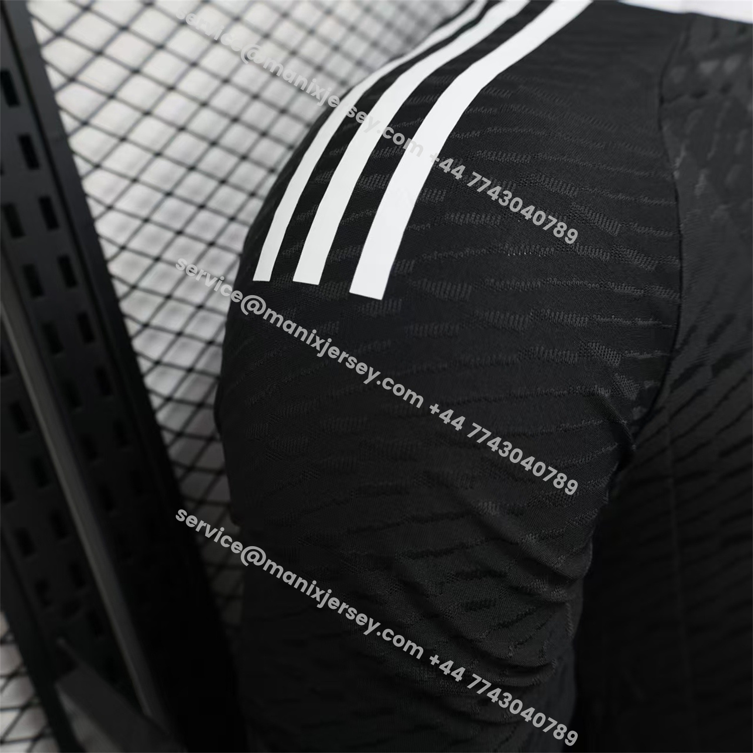 ManixJersey.com | Real Madrid 25-26 Black Terrace Goalkeeper Jersey - Player Version -Customize Name, Number and Patch | Worldwide Shipping