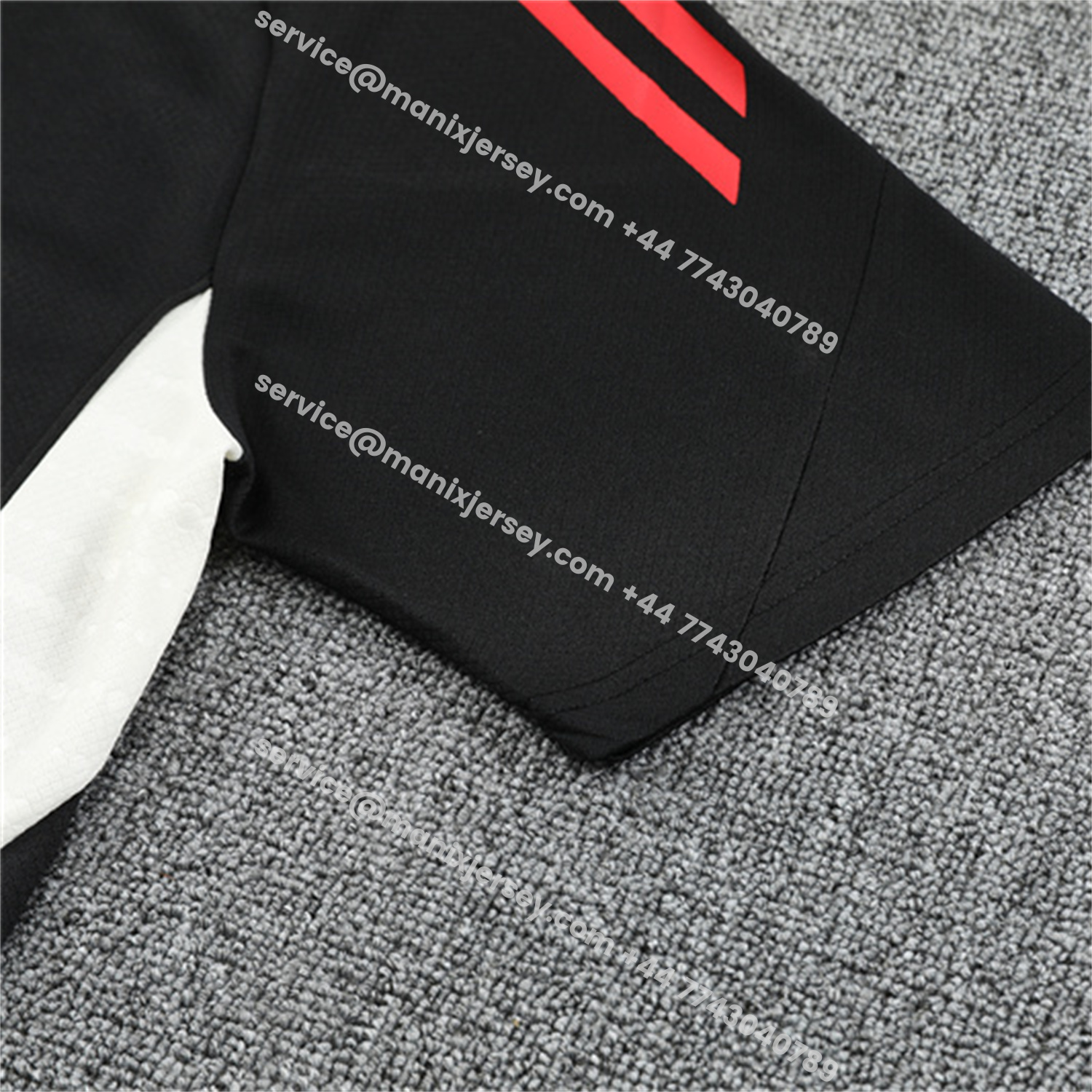 ManixJersey.com | Liver.pool 25-26 Kids Short-Sleeve Training Set - Black Top & Black Shorts -Customize Name, Number and Patch | Worldwide Shipping