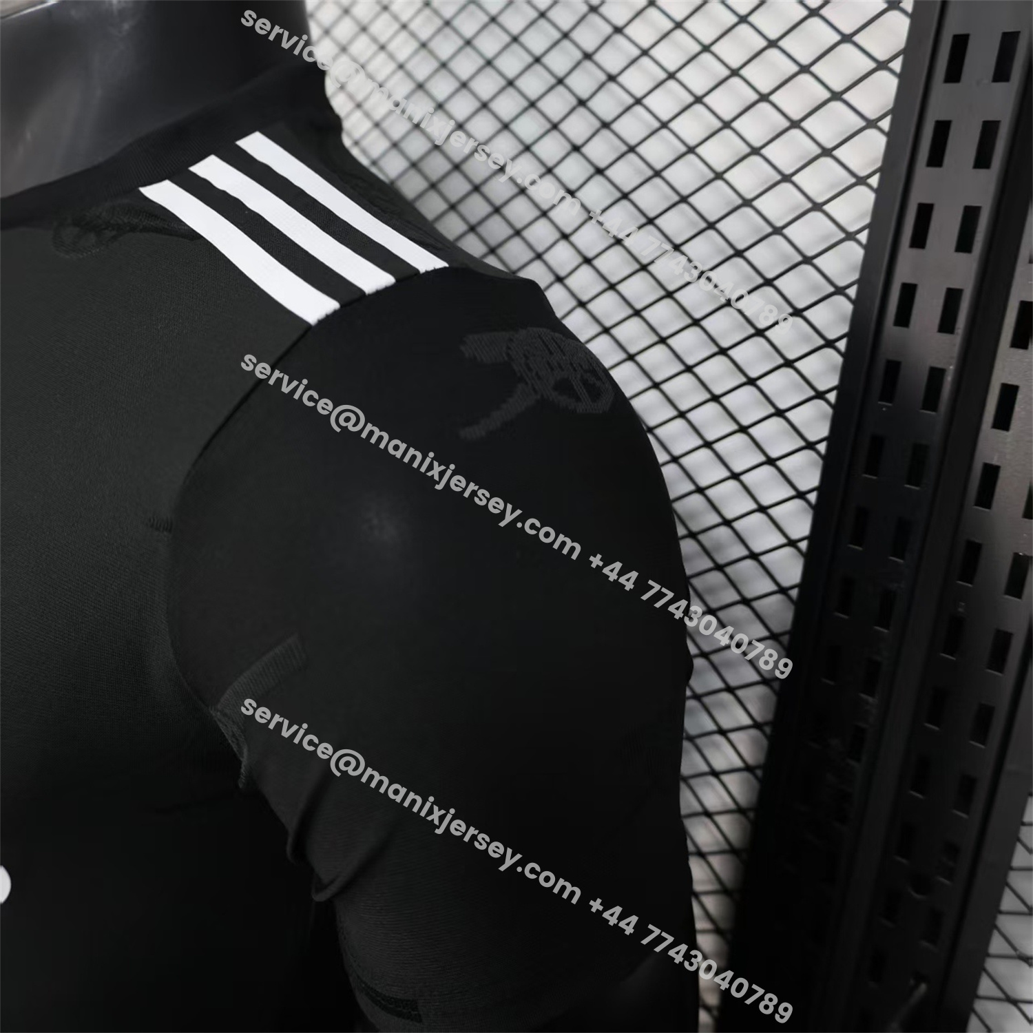 ManixJersey.com | Arsenal 25-26 Pure Black Special Jersey - Player Version -Customize Name, Number and Patch | Worldwide Shipping