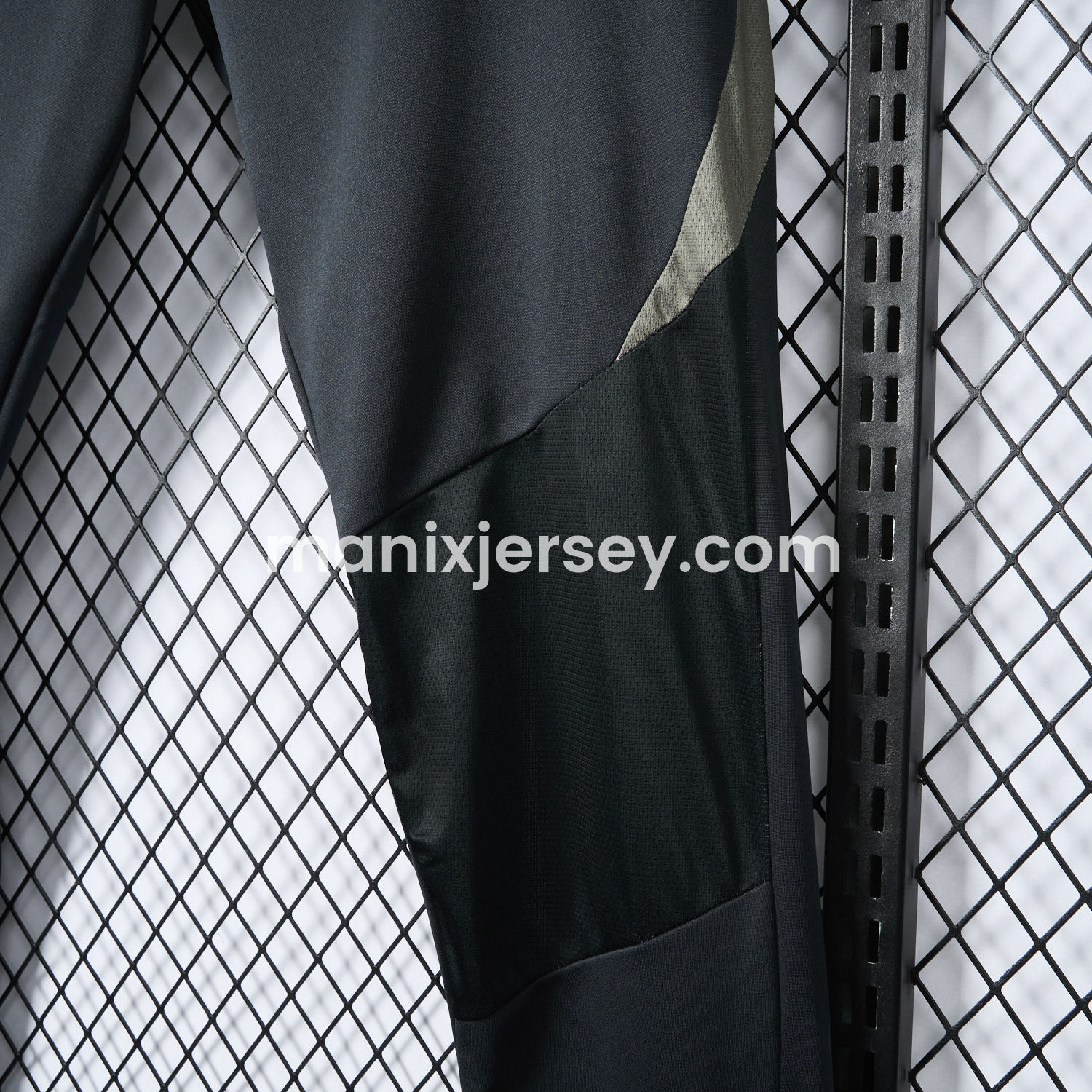 ManixJersey.com | Real Madrid 24-25 Graphite Grey Training Pants - Player Version -Customize Name, Number and Patch | Worldwide Shipping