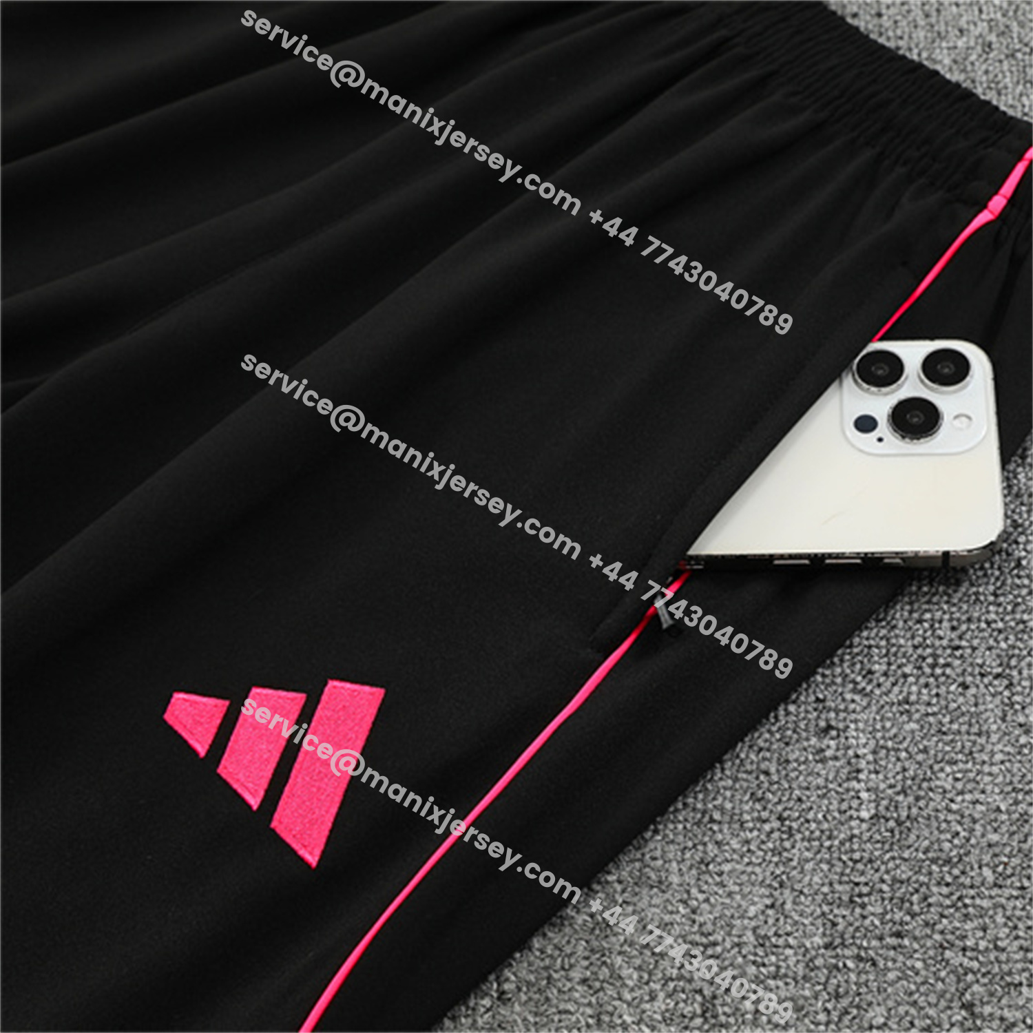 ManixJersey.com | Arsenal 25-26 Long Sleeve Training Set - Pink Logo Black Top & Black Pants -Customize Name, Number and Patch | Worldwide Shipping