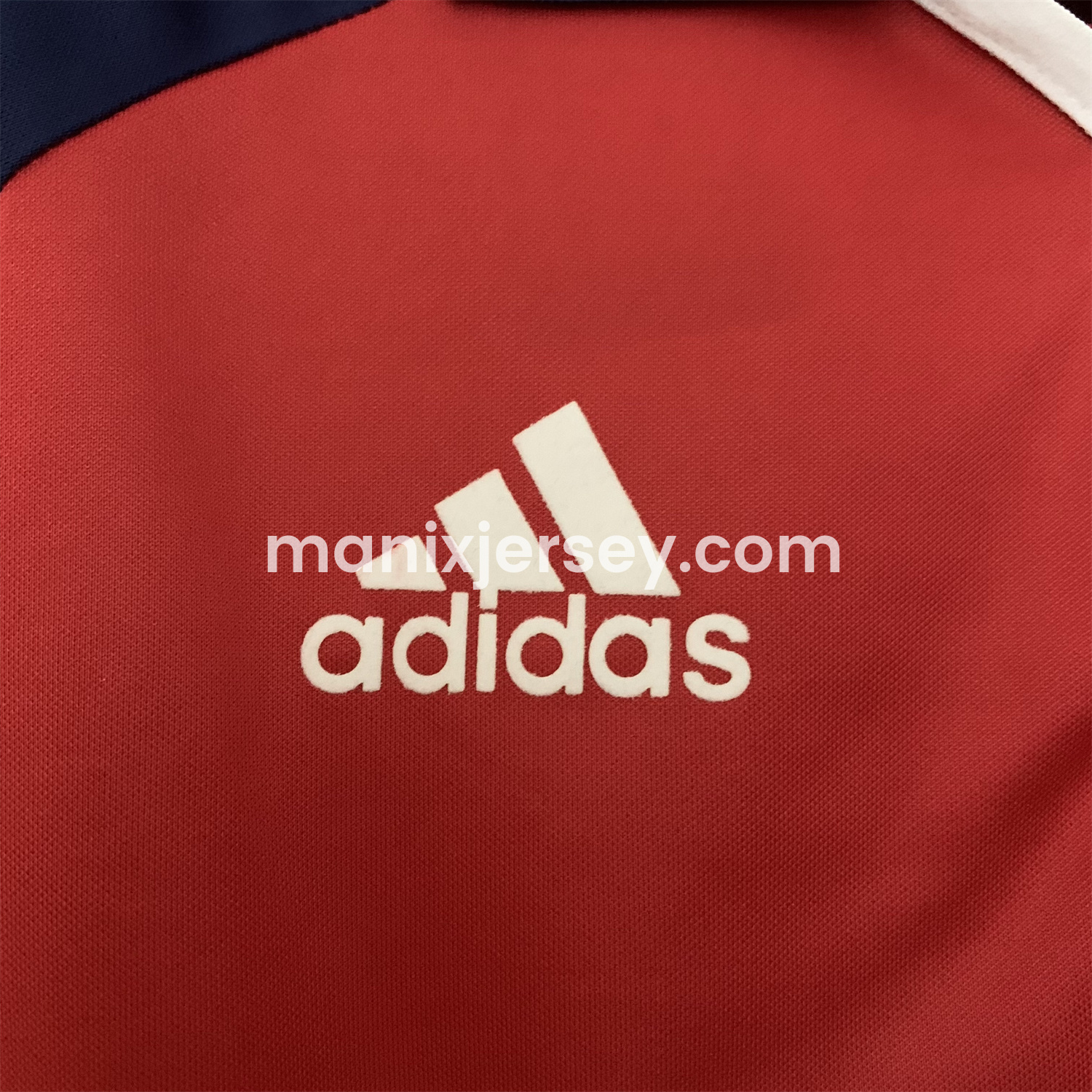 ManixJersey.com | Retro Universidad De Chile 2001-02 Away Jersey -Customize Name, Number and Patch | Worldwide Shipping