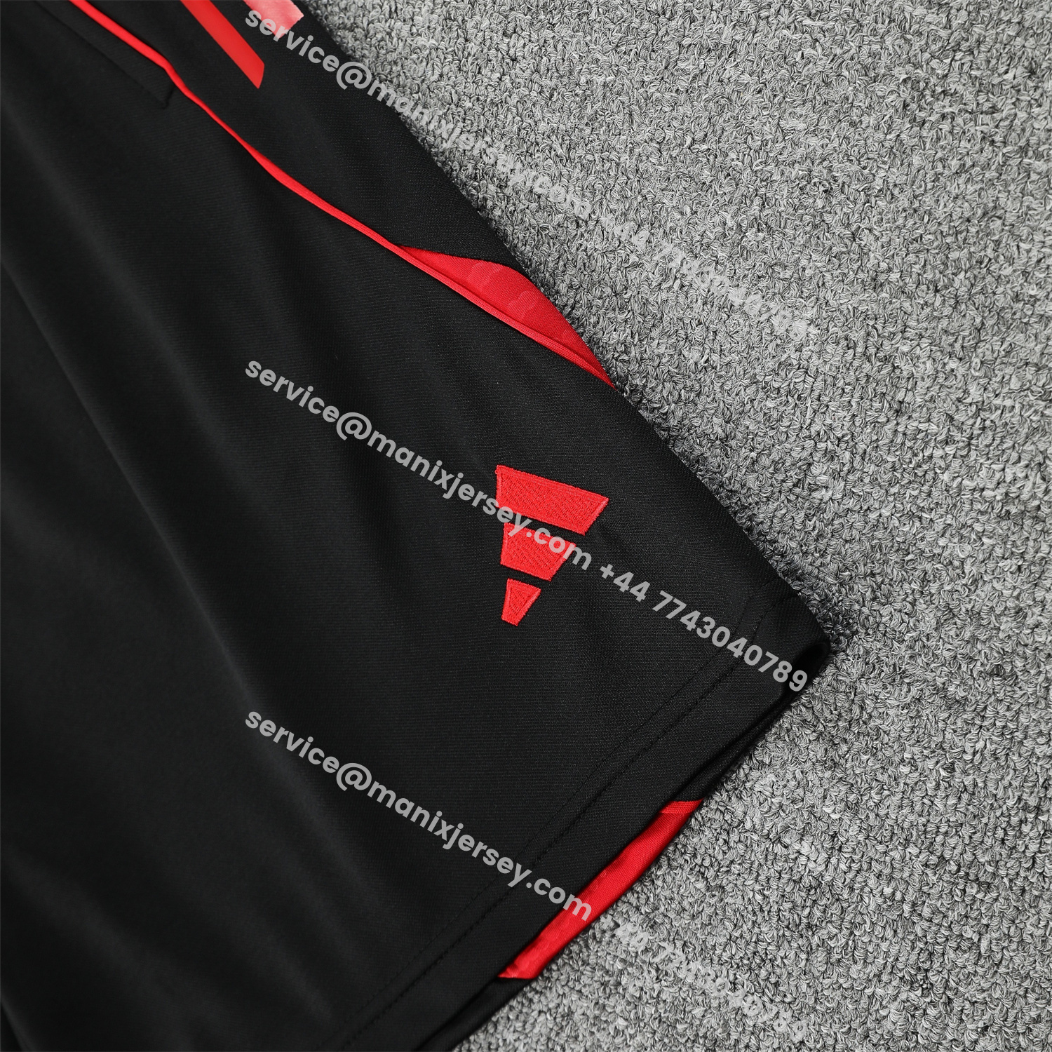 ManixJersey.com | Manchester United 25-26 Vest Training Set - Pure Red Vest & Black Shorts -Customize Name, Number and Patch | Worldwide Shipping
