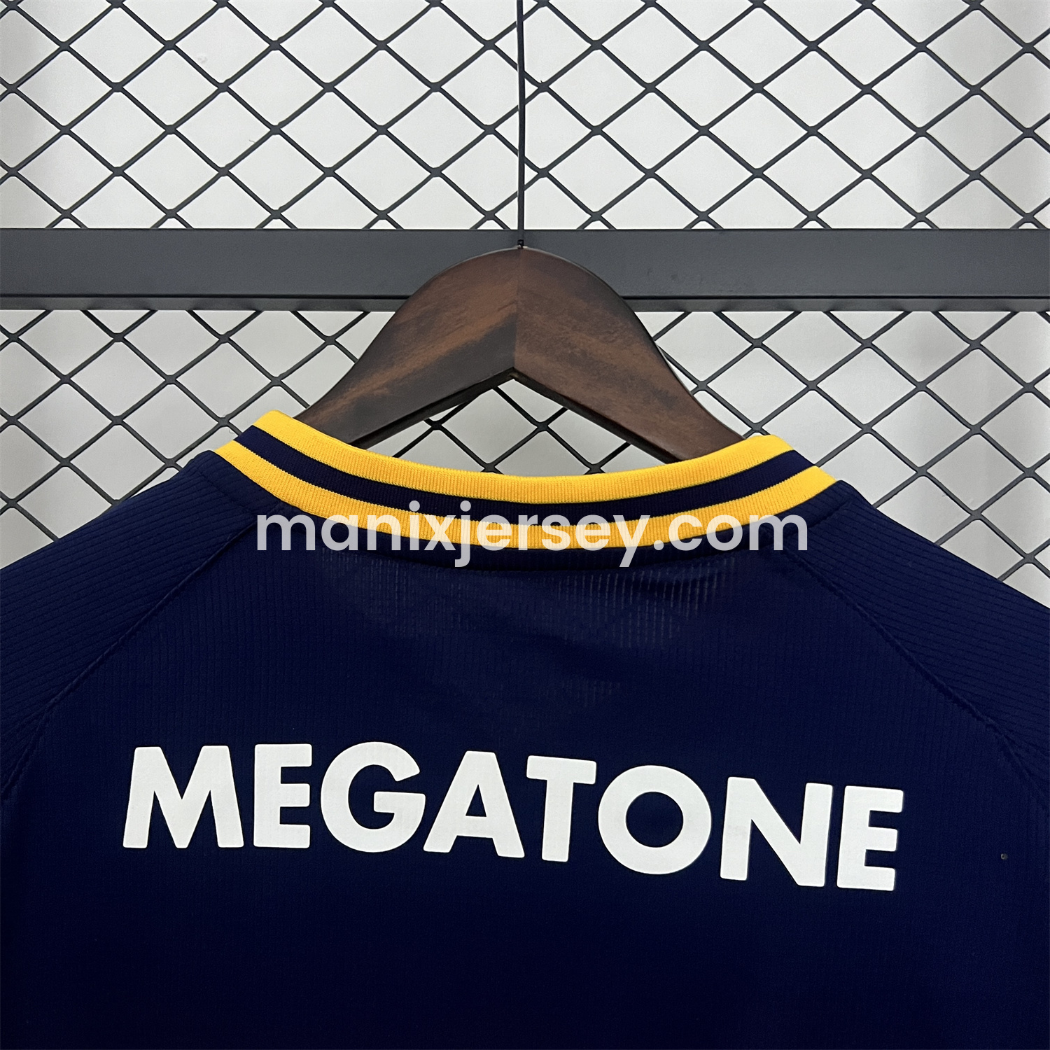 ManixJersey.com | Retro Boca Juniors 2006-07 Home Jersey -Customize Name, Number and Patch | Worldwide Shipping