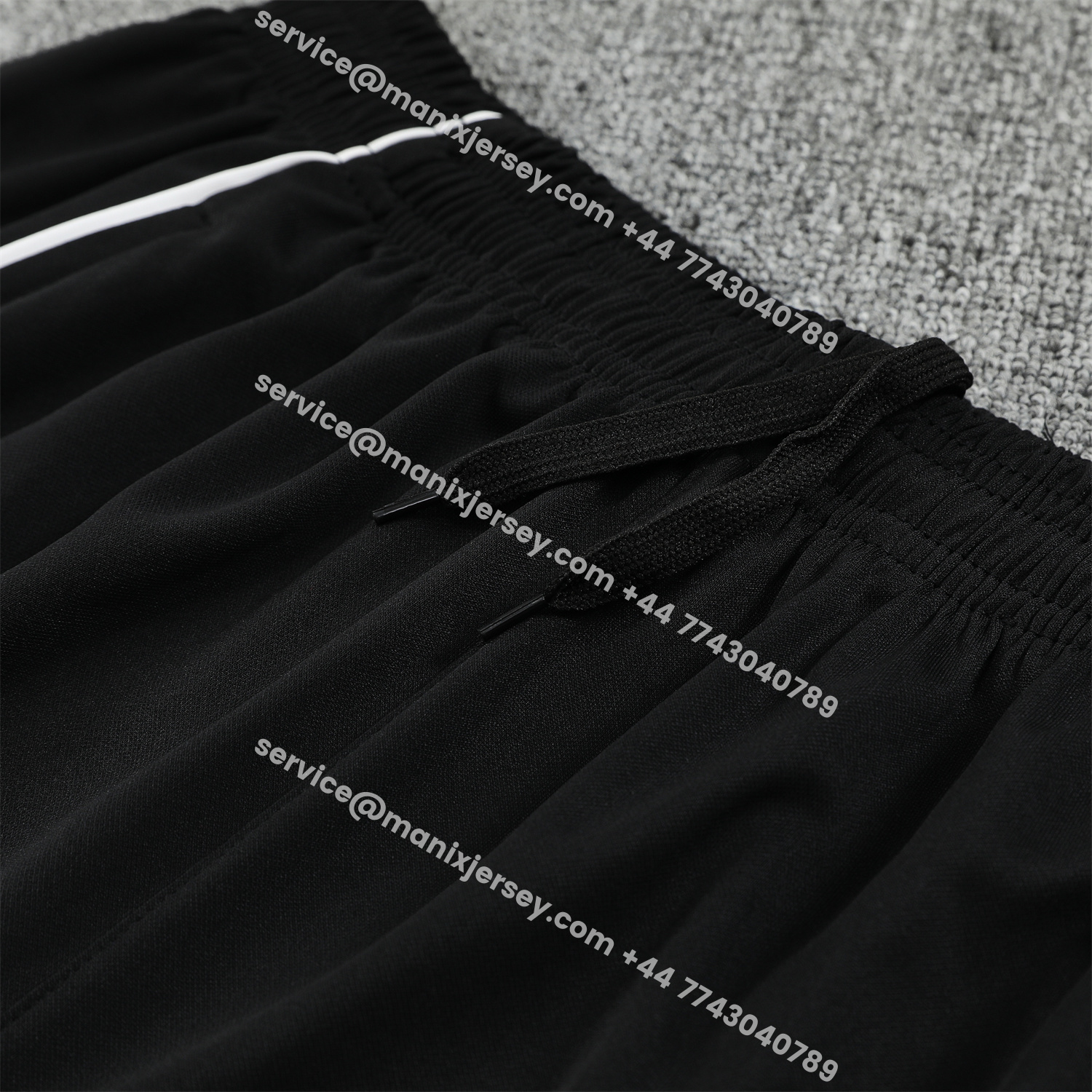 ManixJersey.com | Real Madrid 25-26 Vest Training Set - Grey And White Vest & Black Shorts -Customize Name, Number and Patch | Worldwide Shipping