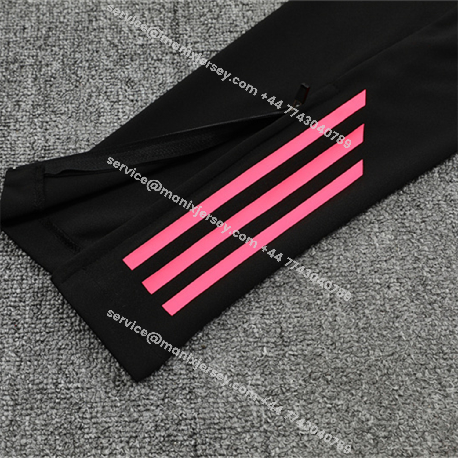 ManixJersey.com | Arsenal 25-26 Long Sleeve Training Set - Pink Logo Black Top & Black Pants -Customize Name, Number and Patch | Worldwide Shipping