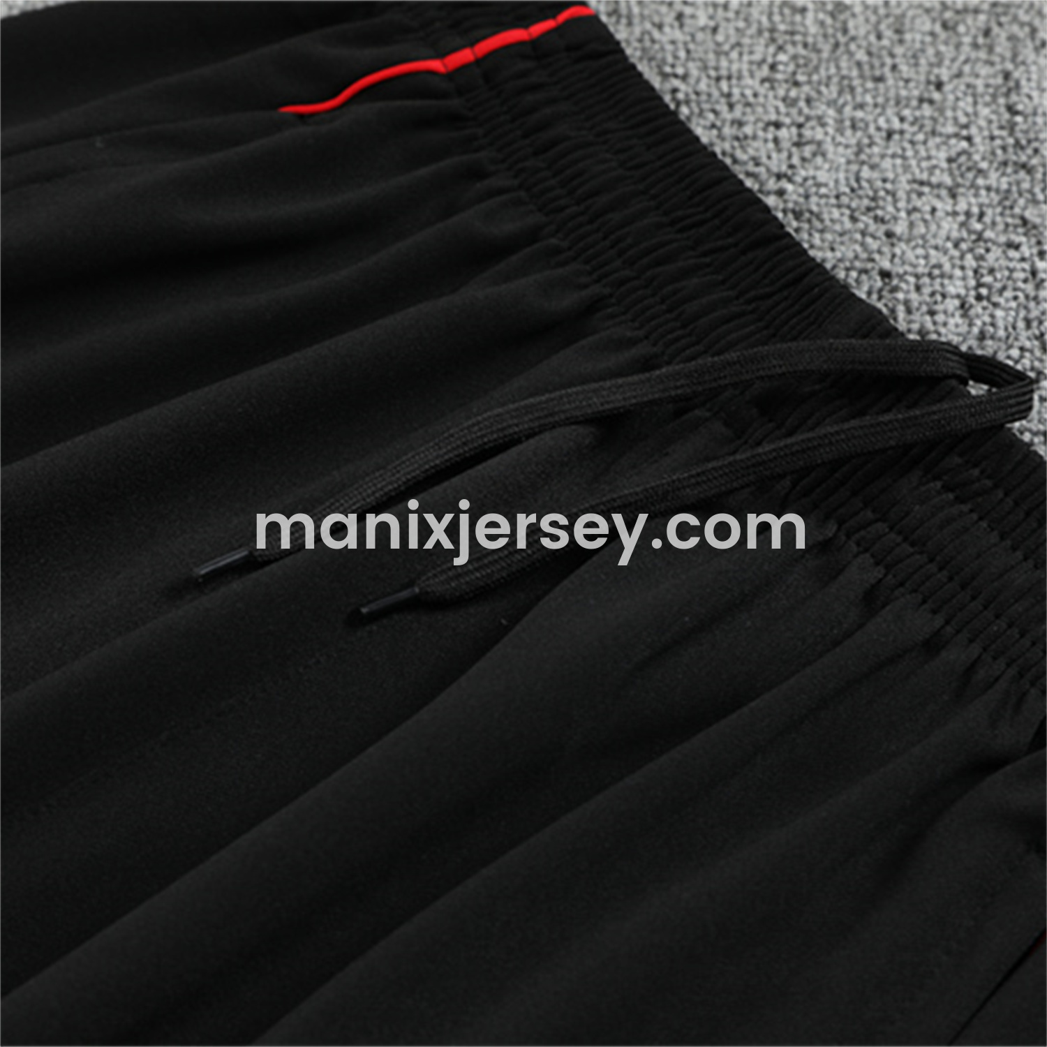 ManixJersey.com | Bayern Munich 25-26 Long Sleeves Training Set - Green Top & Black Pants -Customize Name, Number and Patch | Worldwide Shipping