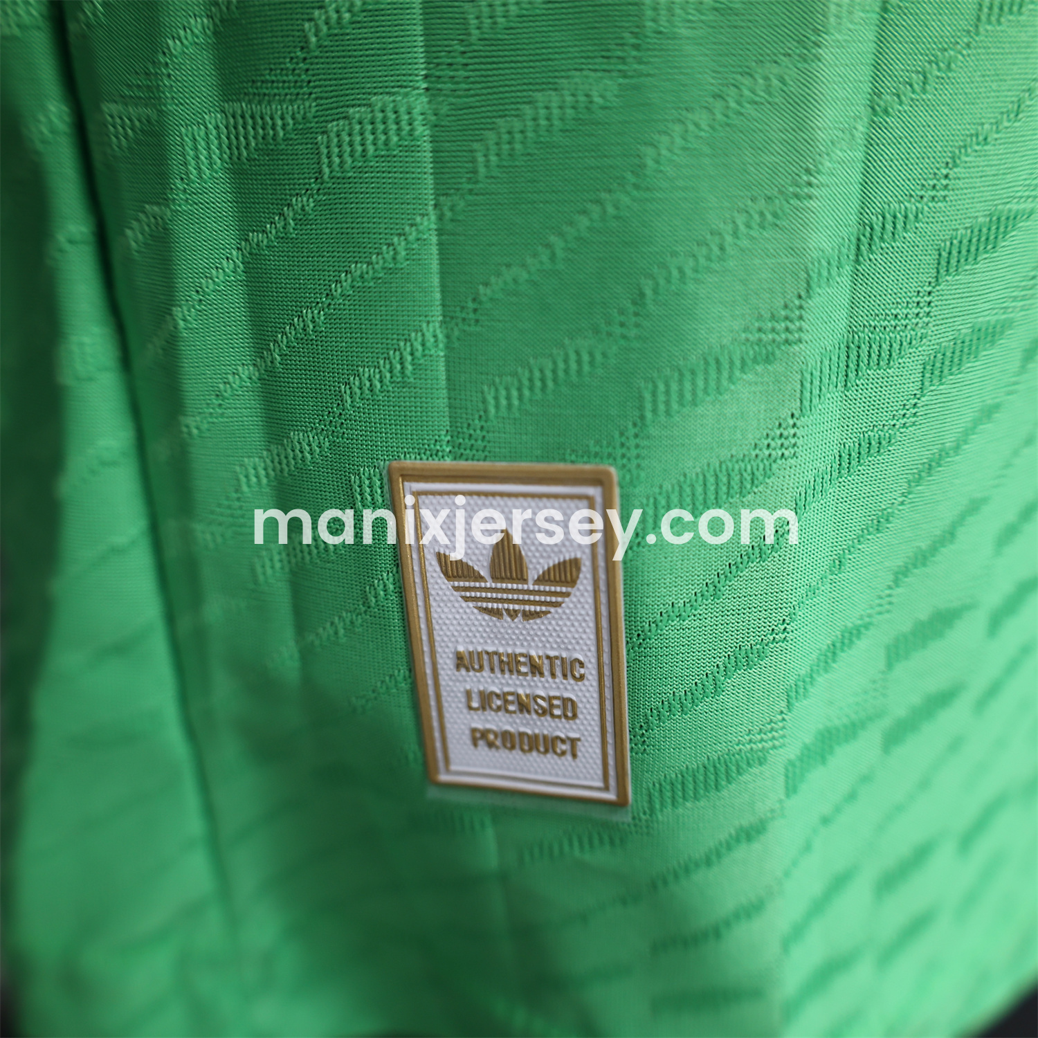 ManixJersey.com | Manchester United 25-26 Trefoil Green Goalkeeper Jersey - Player Version -Customize Name, Number and Patch | Worldwide Shipping