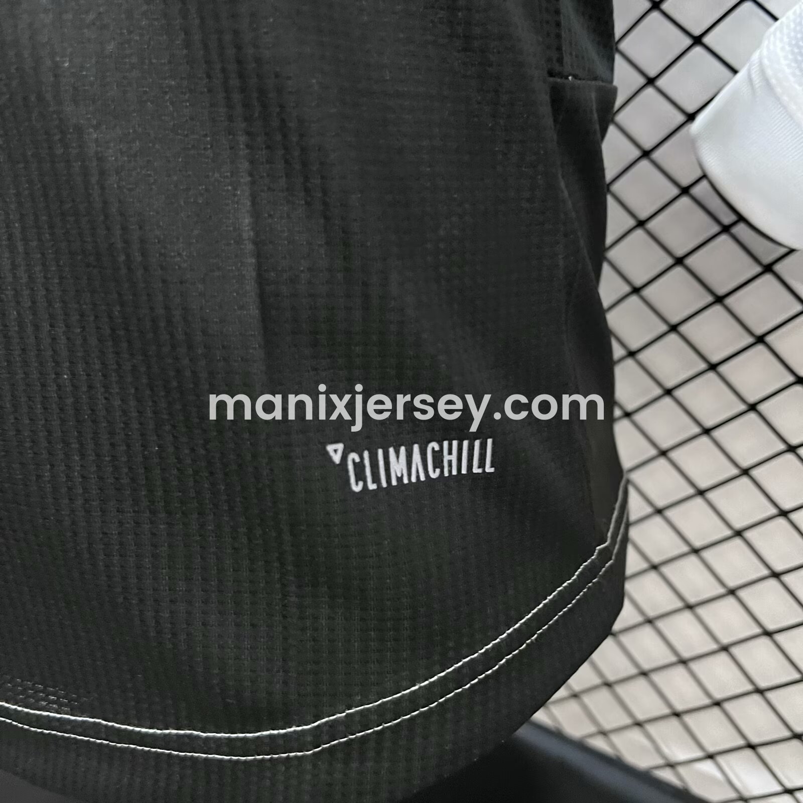 ManixJersey.com | Retro Juventus 2019-20 Home Stadium Long Sleeve Jersey - Player Version -Customize Name, Number and Patch | Worldwide Shipping