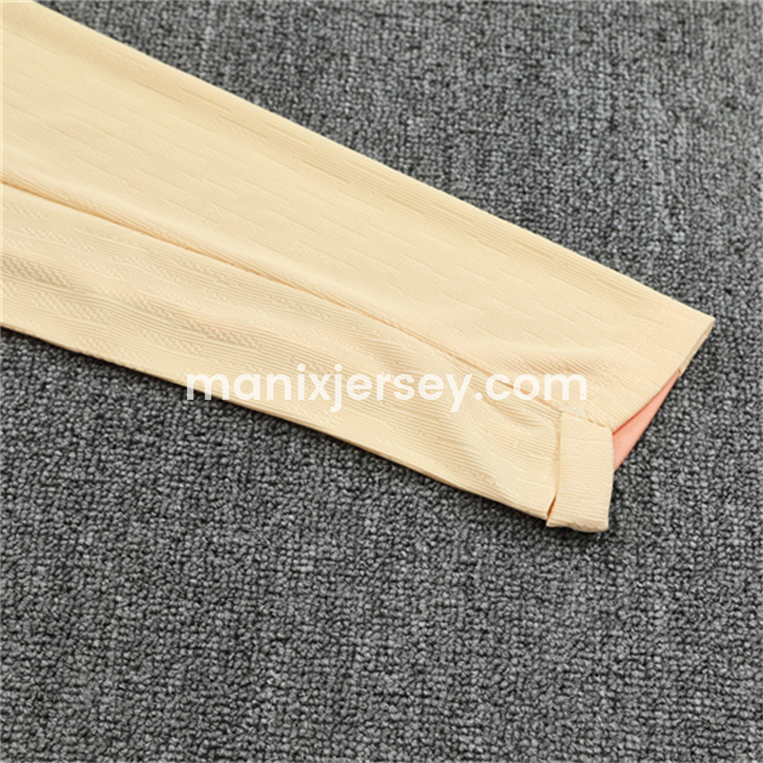 ManixJersey.com | Barcelona 25-26 Long Sleeve Training Set - Player Version - Light Yellow Top and Blue Pants -Customize Name, Number and Patch | Worldwide Shipping