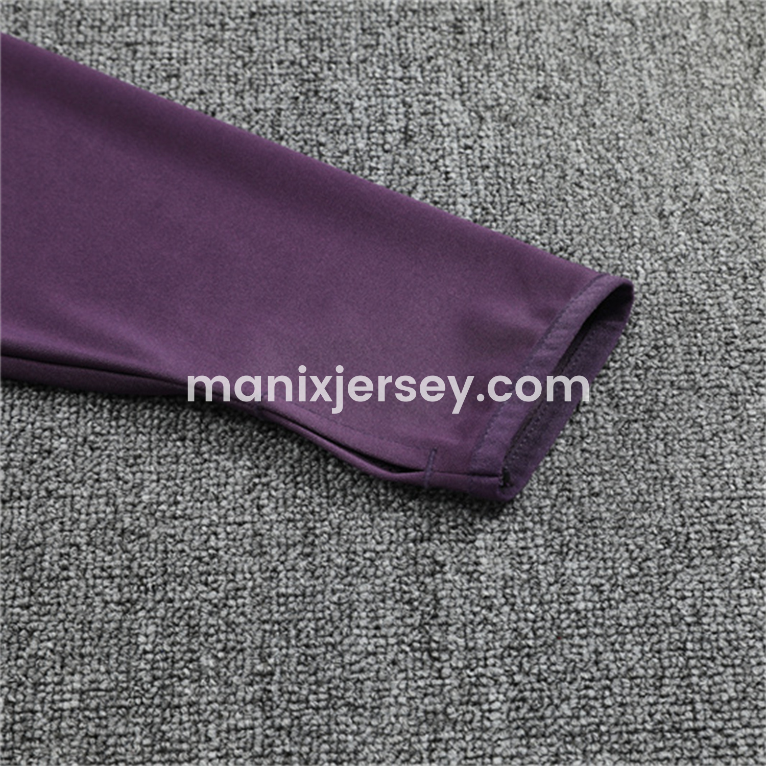 ManixJersey.com | Manchester United 25-26 Long Sleeves Training Set - Purple Top & Black Pants -Customize Name, Number and Patch | Worldwide Shipping