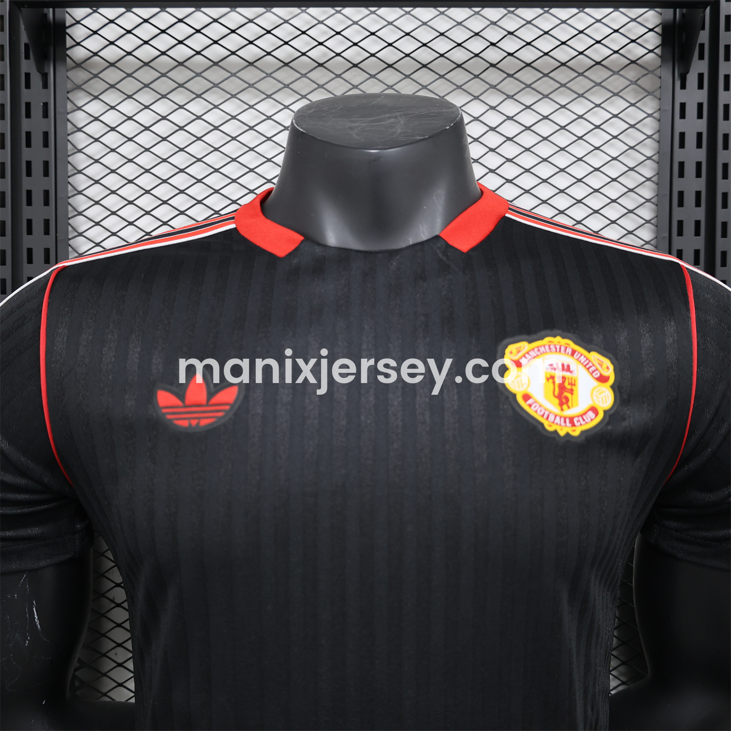 ManixJersey.com | Manchester United 24-25 Black Icon Retro Jersey - Player Version -Customize Name, Number and Patch | Worldwide Shipping