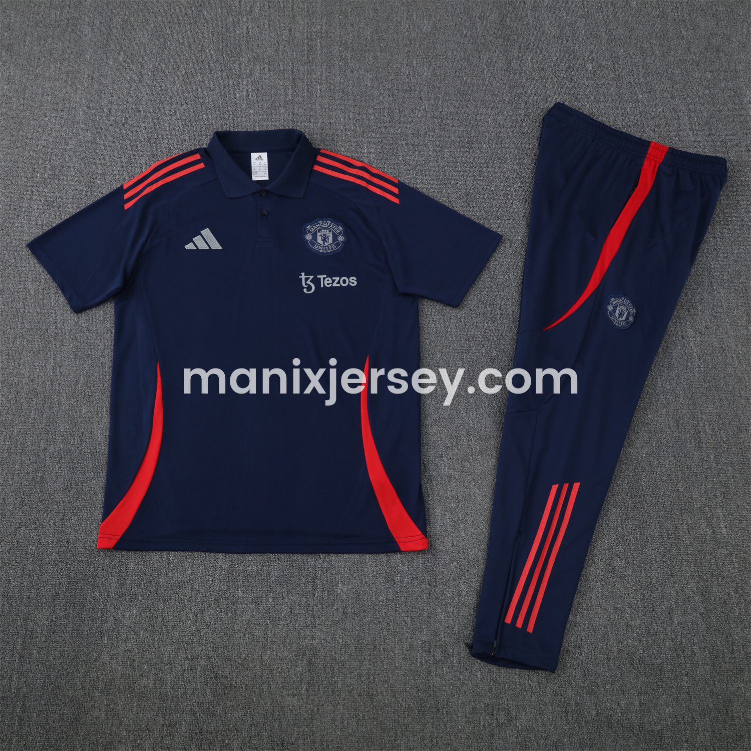 ManixJersey.com | Manchester United 25-26 POLO Short-Sleeve Training Set - Deep Blue Top and Pants with Red Stripes -Customize Name, Number and Patch | Worldwide Shipping