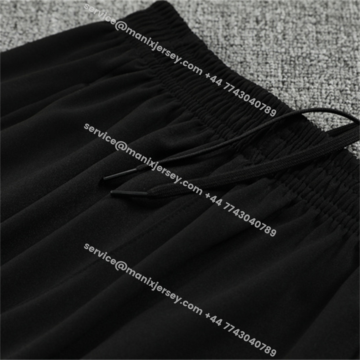 ManixJersey.com | Liver.pool 25-26 Kids Long Sleeve Training Set - Player Version - Black Top & Black Pants -Customize Name, Number and Patch | Worldwide Shipping