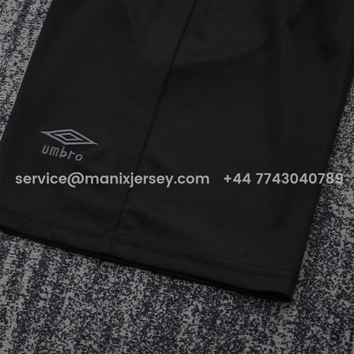 ManixJersey.com | Retro England 1990 Black Special Kids Kit -Customize Name, Number and Patch | Worldwide Shipping