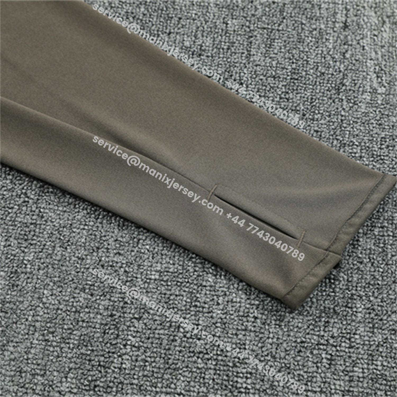 ManixJersey.com | Real Madrid 25-26 Long Sleeve Training Set - Player Version - Khaki Top and Khaki Pants -Customize Name, Number and Patch | Worldwide Shipping