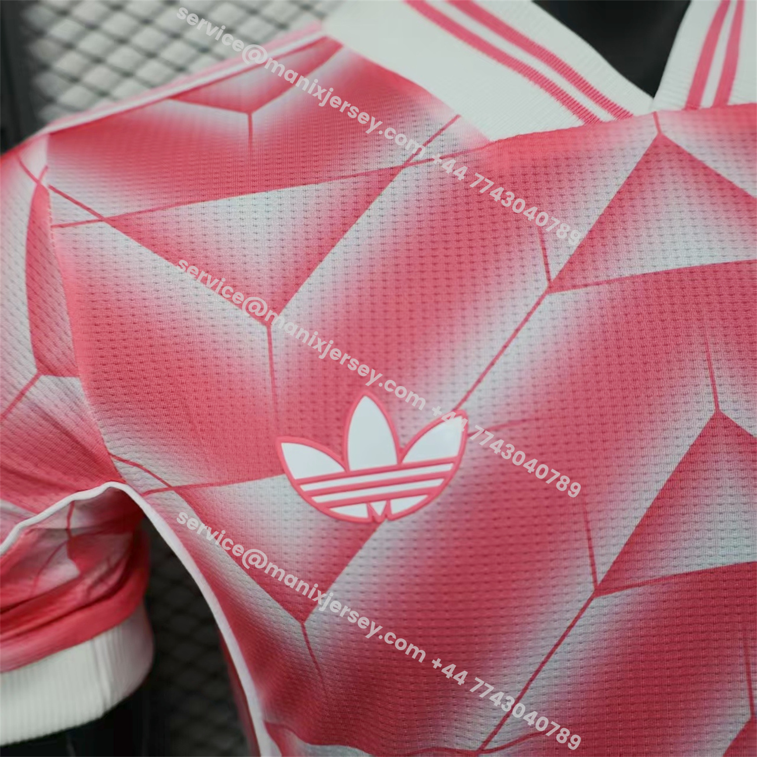 ManixJersey.com | Real Madrid 25-26 Refracted Pink Light White Special Jersey - Player Version -Customize Name, Number and Patch | Worldwide Shipping