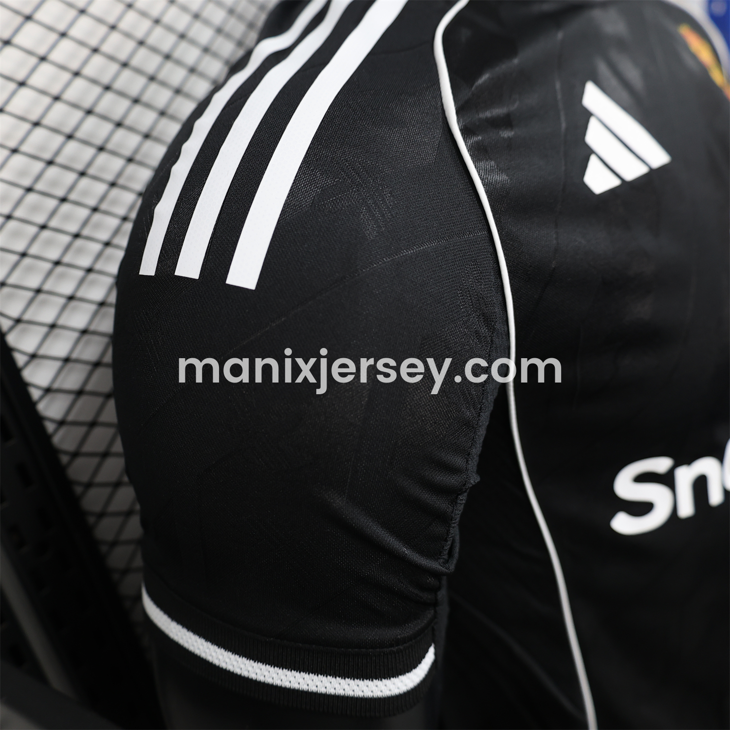 ManixJersey.com | Manchester United 25-26 Black Training Jersey - Player Version -Customize Name, Number and Patch | Worldwide Shipping