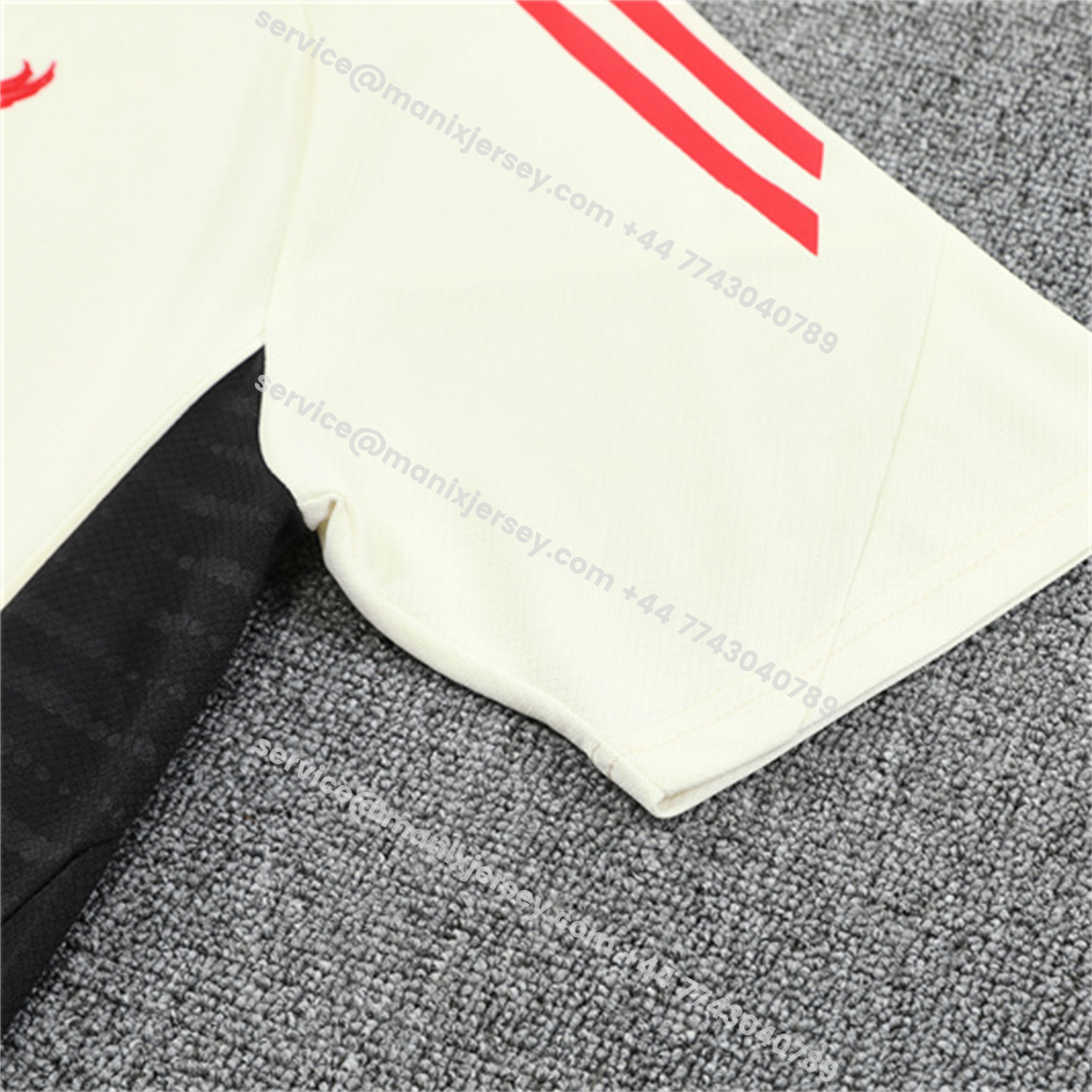 ManixJersey.com | Liver.pool 25-26 Short-Sleeve Training Set Off White Top & Black Shorts -Customize Name, Number and Patch | Worldwide Shipping
