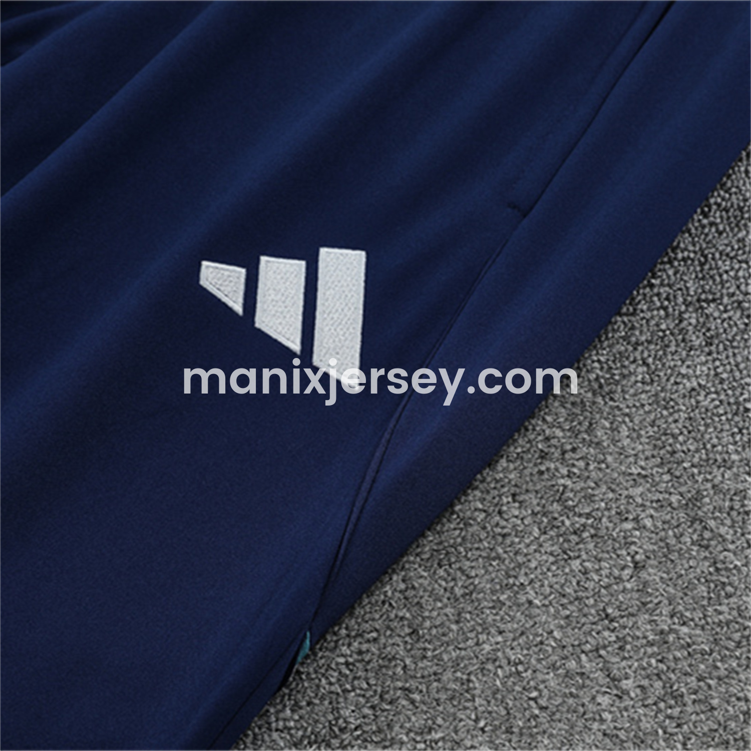 ManixJersey.com | Arsenal 25-26 Kid Long Sleeves Training Set - Green Top & Green Pants -Customize Name, Number and Patch | Worldwide Shipping