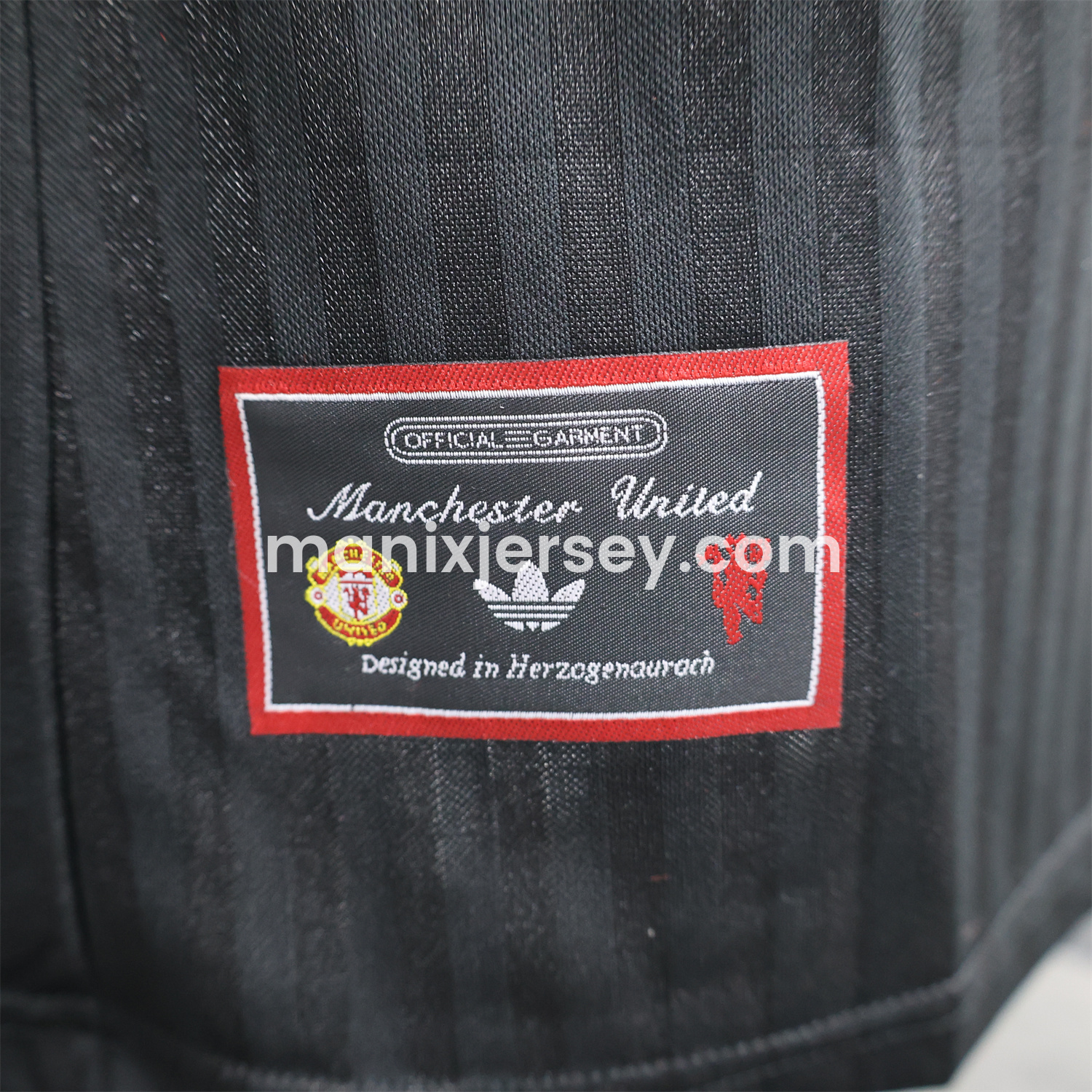 ManixJersey.com | Manchester United 24-25 Black Icon Retro Jersey - Player Version -Customize Name, Number and Patch | Worldwide Shipping