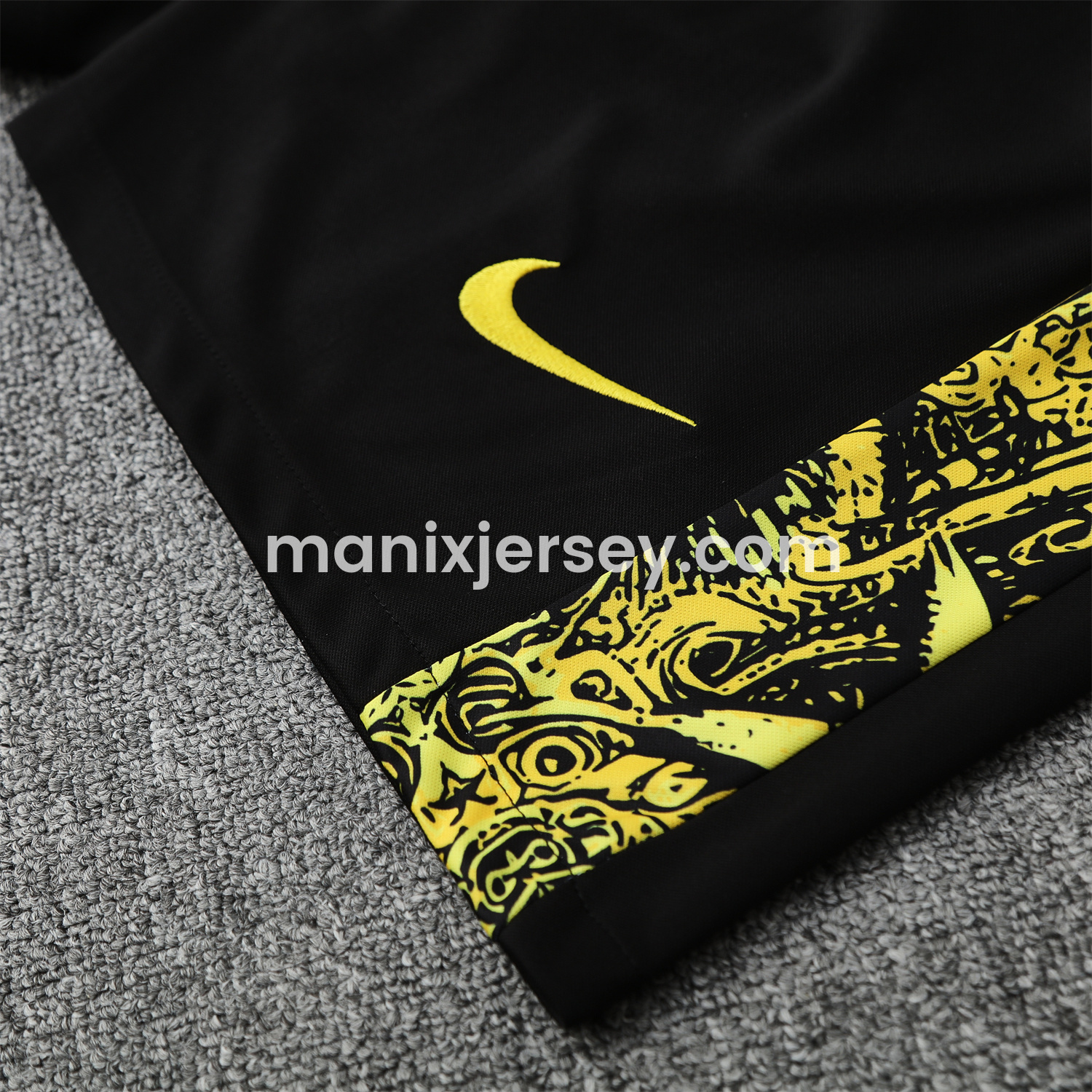 ManixJersey.com | Brazil 25-26 Yellow Jesus Statue Short-Sleeve Training Set - Yellow Top & Black Shorts -Customize Name, Number and Patch | Worldwide Shipping