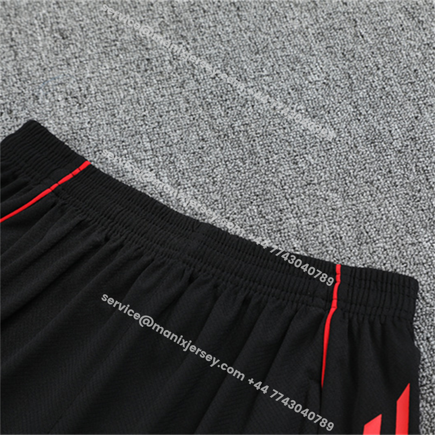 ManixJersey.com | Liver.pool 25-26 Kids Short-Sleeve Training Set - Black Top & Black Shorts -Customize Name, Number and Patch | Worldwide Shipping