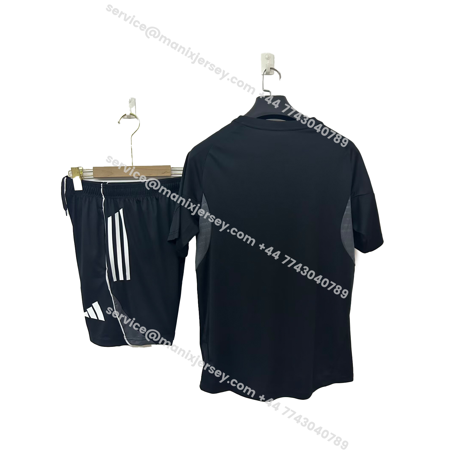 ManixJersey.com | Frankfurt 25-26 Training Men's Adult Jersey Set - Fans Version -Customize Name, Number and Patch | Worldwide Shipping