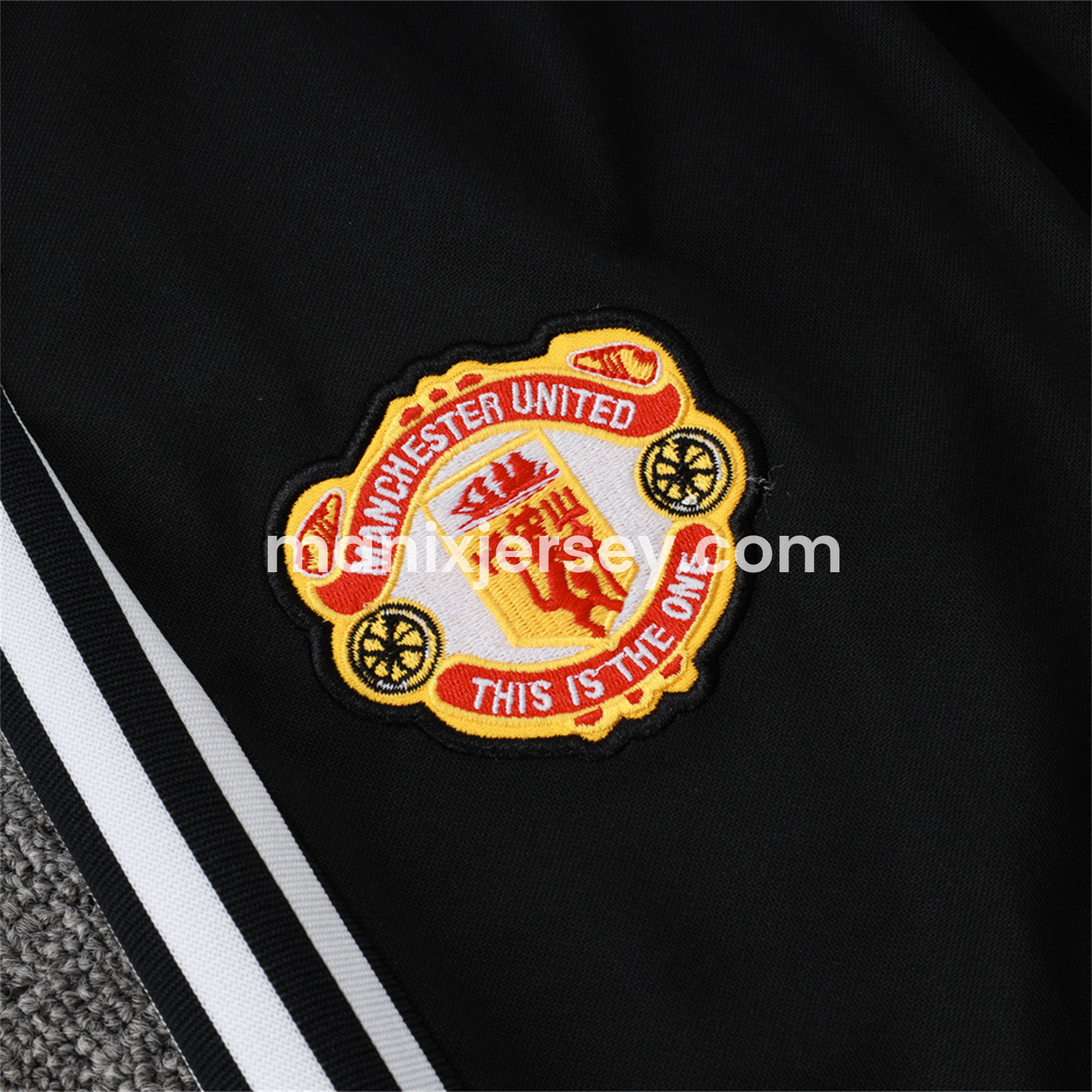 ManixJersey.com | Manchester United 24-25 Throwback Jacket Training Tracksuit - Date Red Jackets & Black Pants -Customize Name, Number and Patch | Worldwide Shipping