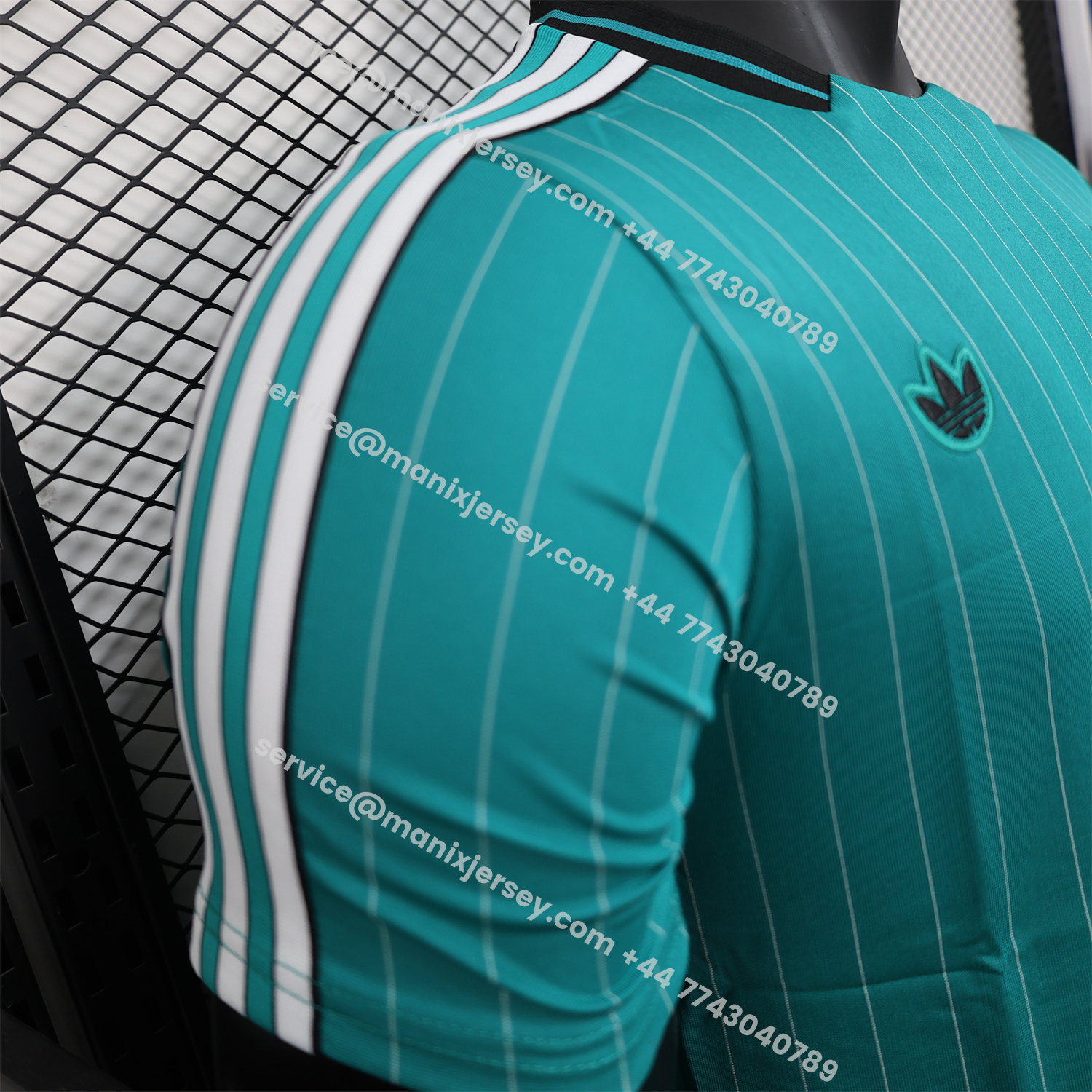 ManixJersey.com | Liver.pool 25-26 Icon Range Travel Special Edition Cyan Jersey - Player Version -Customize Name, Number and Patch | Worldwide Shipping