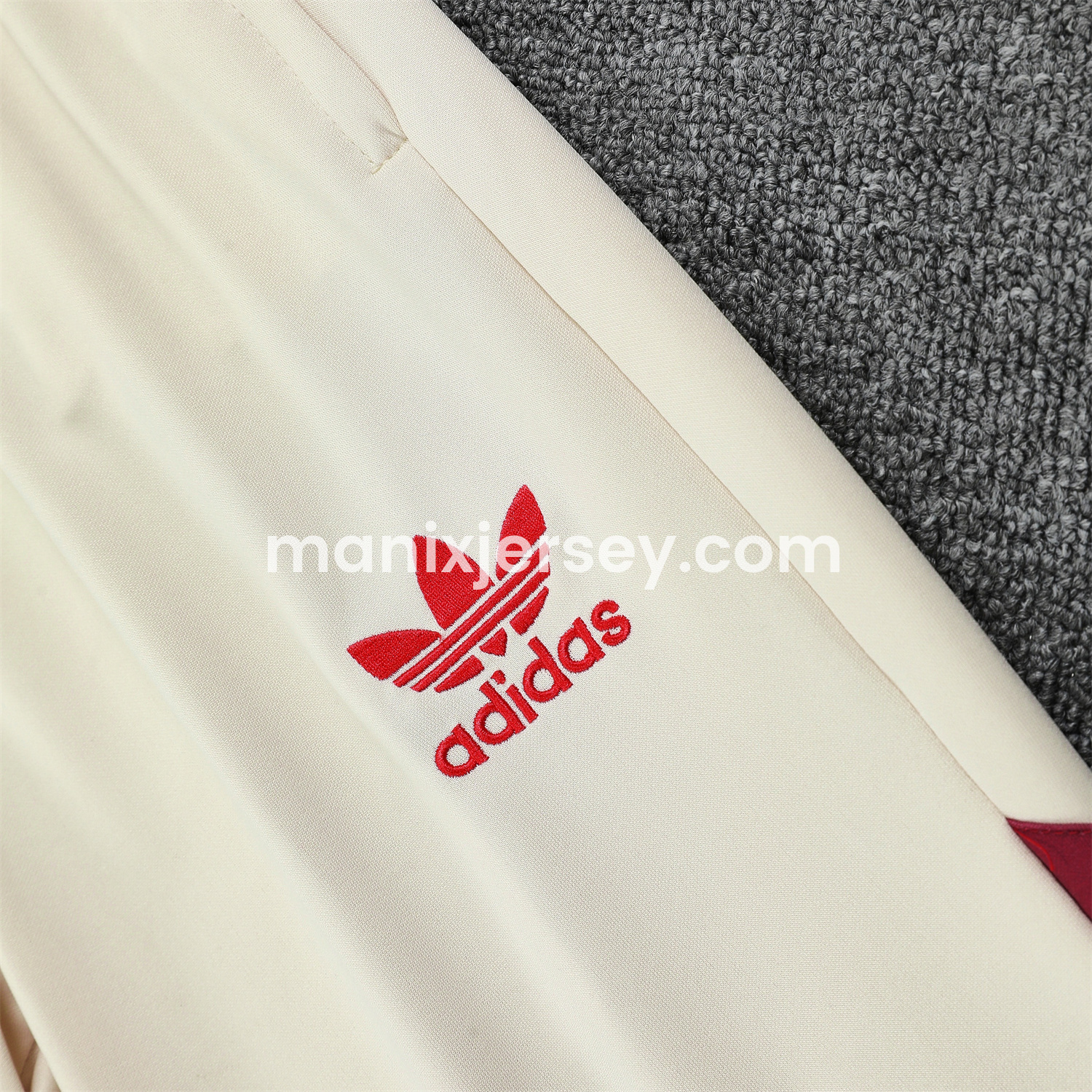 ManixJersey.com | Bayern Munich 24-25 Originals LFSTLR Training Hoodie Set - Beige -Customize Name, Number and Patch | Worldwide Shipping
