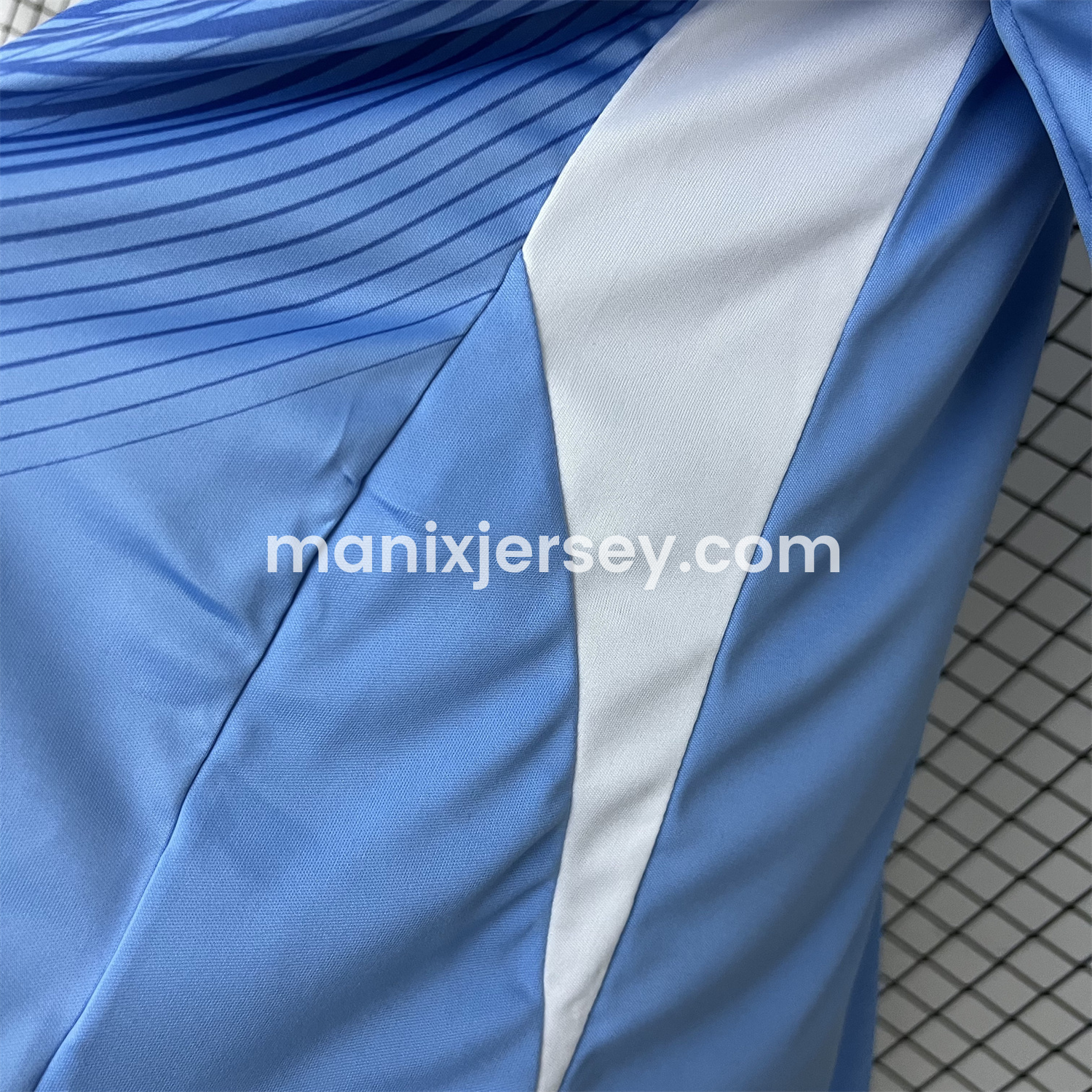 ManixJersey.com | Real Madrid 25-26 Blue Goalkeeper Jersey - Fans Version -Customize Name, Number and Patch | Worldwide Shipping