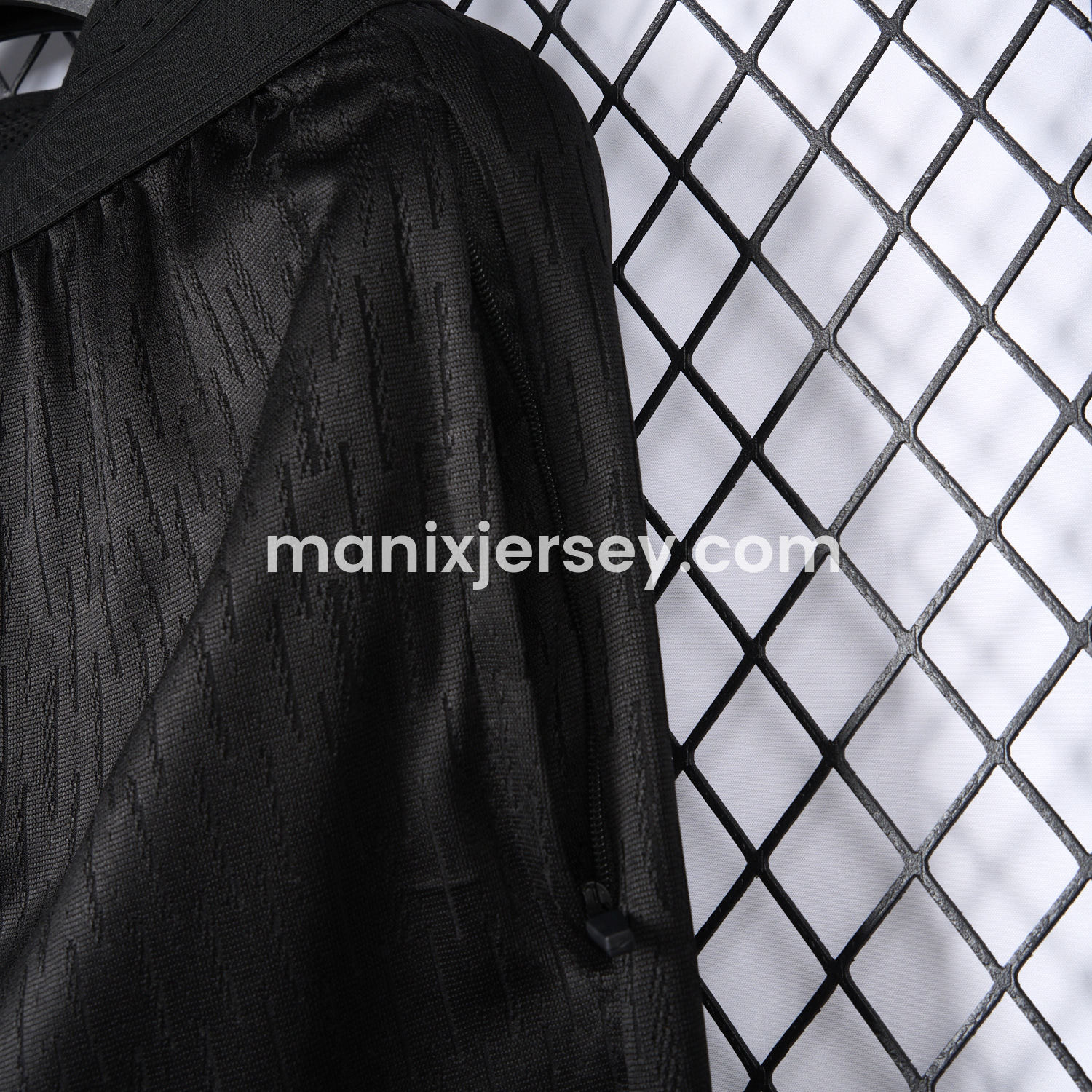 ManixJersey.com | Liver.pool 24-25 Black Training Pants - Player Version -Customize Name, Number and Patch | Worldwide Shipping