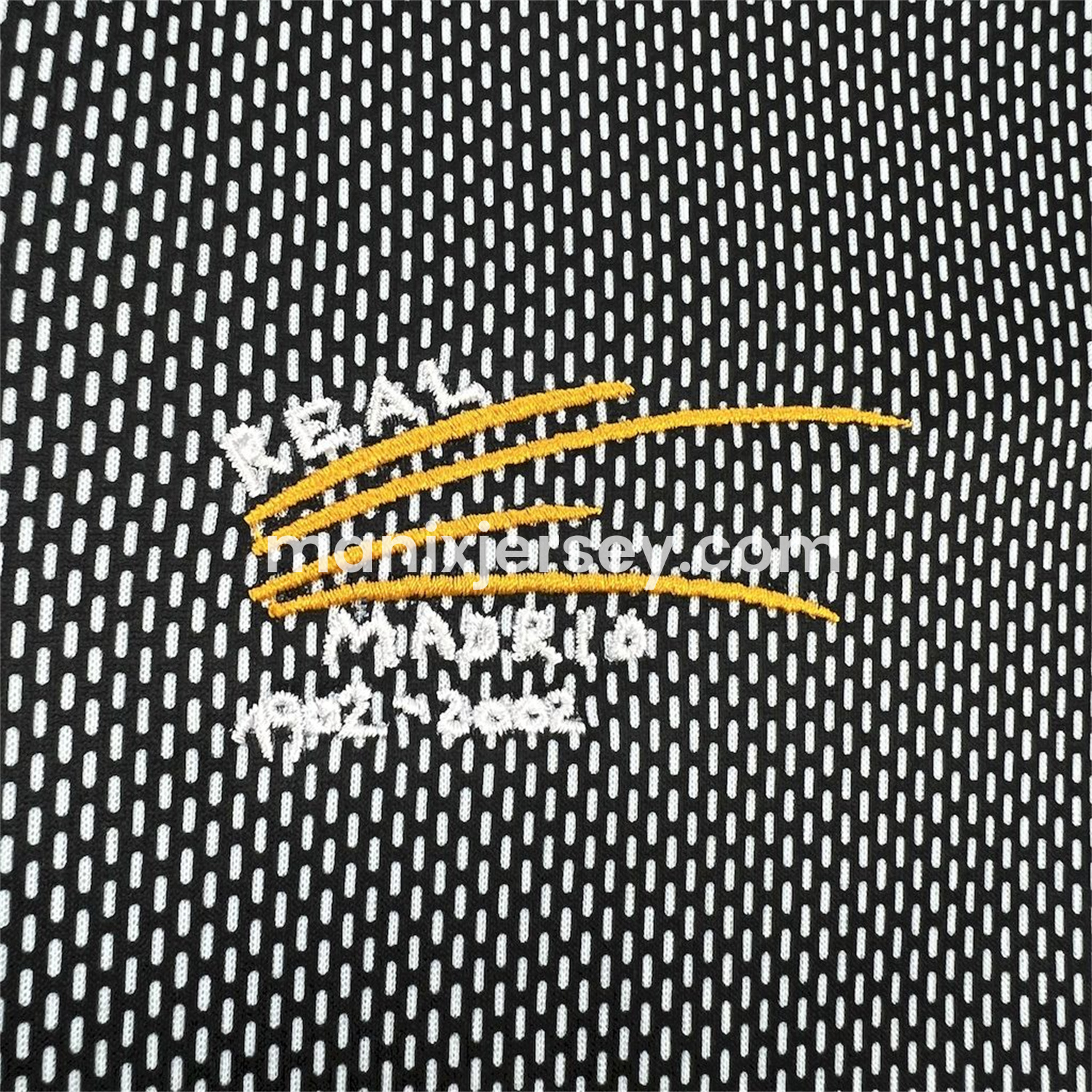 ManixJersey.com | Retro Real Madrid 2002-03 Grey Goalkeeper Jersey -Customize Name, Number and Patch | Worldwide Shipping