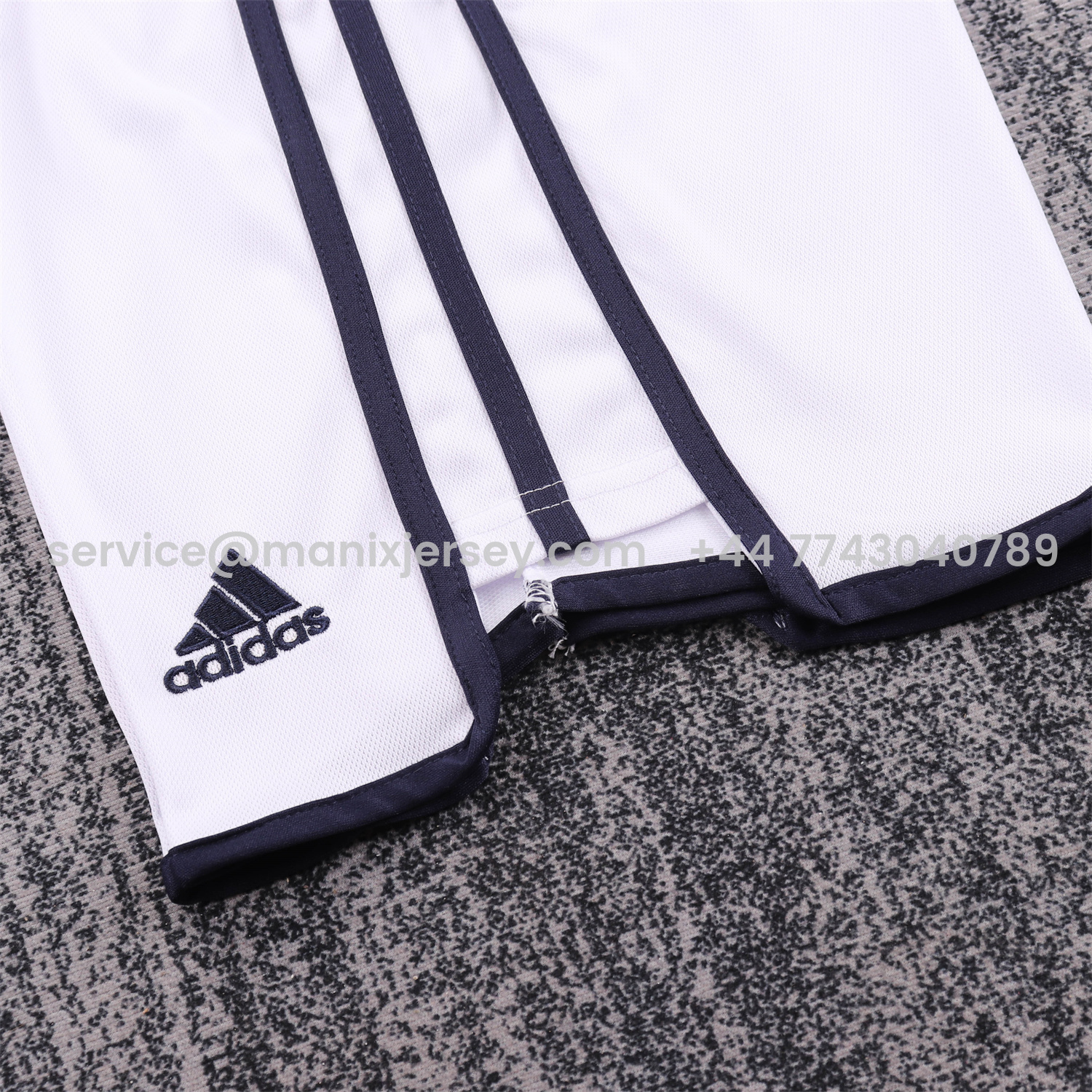 ManixJersey.com | Retro Real Madrid 2000-01 Home Kids Kit -Customize Name, Number and Patch | Worldwide Shipping