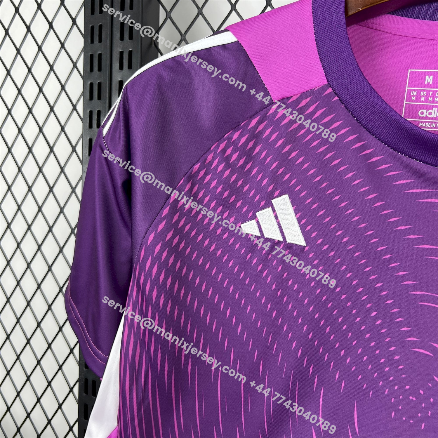 ManixJersey.com | Bayern Munich 25-26 Purple Goalkeeper Jersey - Fans Version -Customize Name, Number and Patch | Worldwide Shipping