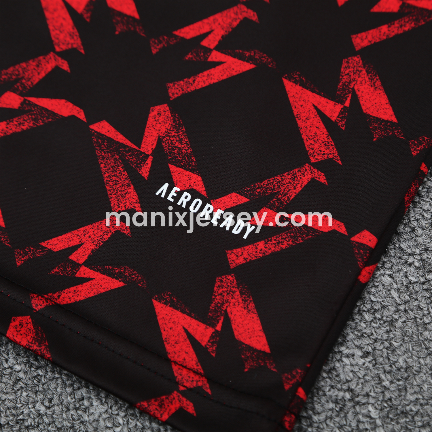 ManixJersey.com | Manchester United 25-26 Pre-Match Vest Training Set - Red Top & Black Shorts -Customize Name, Number and Patch | Worldwide Shipping