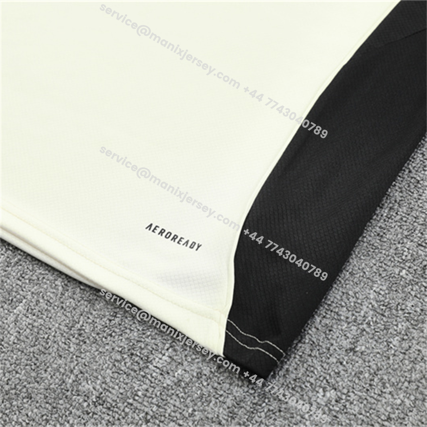ManixJersey.com | Liver.pool 25-26 Short-Sleeve Training Set Off White Top & Black Shorts -Customize Name, Number and Patch | Worldwide Shipping