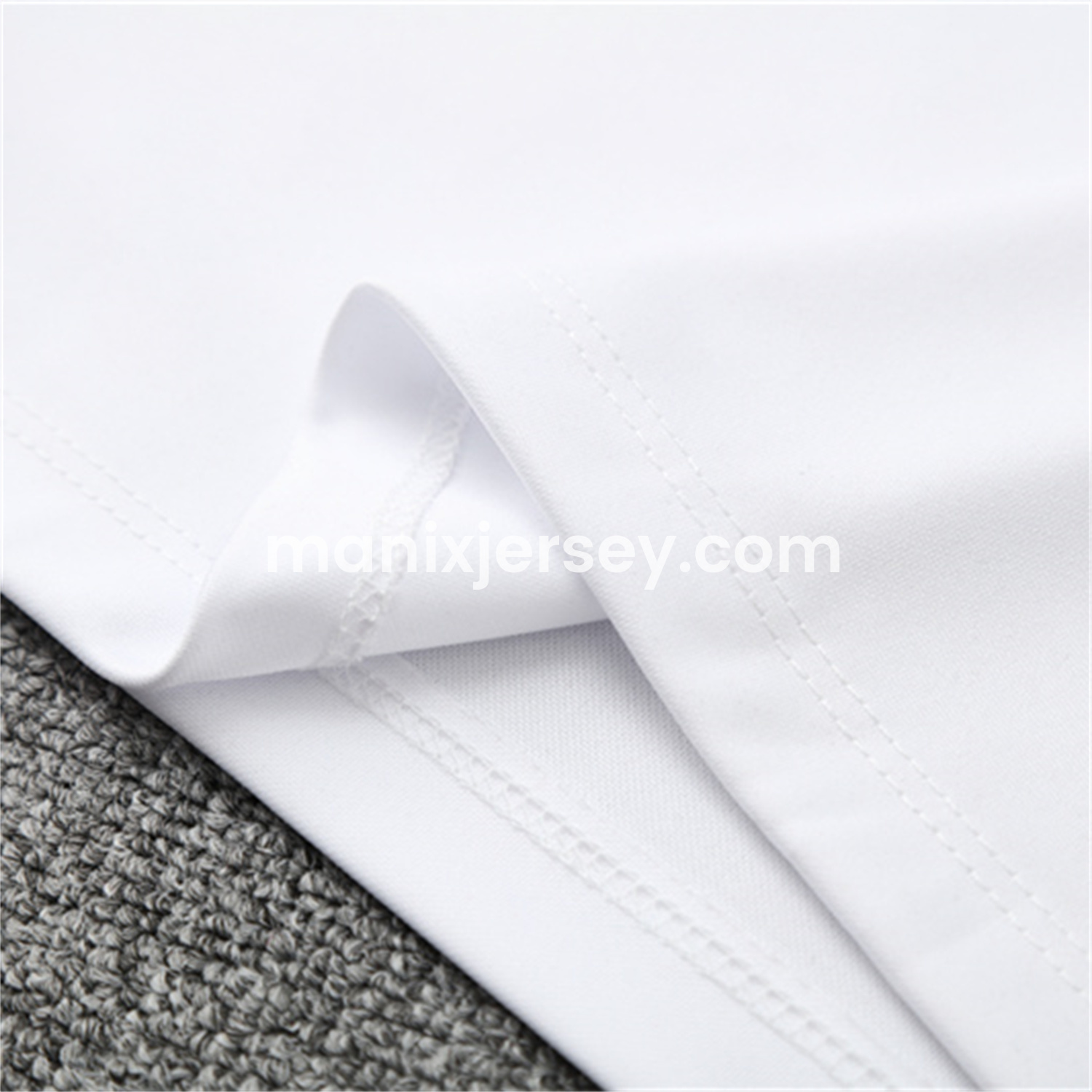 ManixJersey.com | Manchester United 25-26 Long Sleeves Training Set - White Top & Black Pants -Customize Name, Number and Patch | Worldwide Shipping