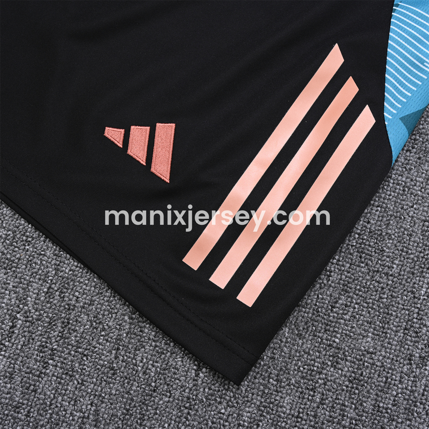 ManixJersey.com | Bayern Munich 24-25 Pre-Match Short-Sleeve Training Set - CamouflageTop & Black Shorts -Customize Name, Number and Patch | Worldwide Shipping