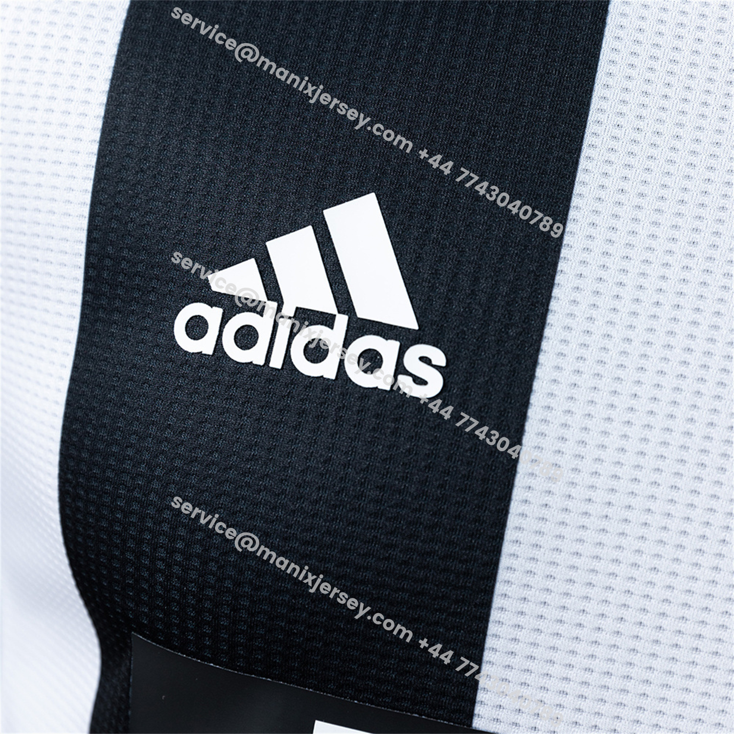 ManixJersey.com | Retro Juventus 2018-19 Home Jersey - Player Version -Customize Name, Number and Patch | Worldwide Shipping