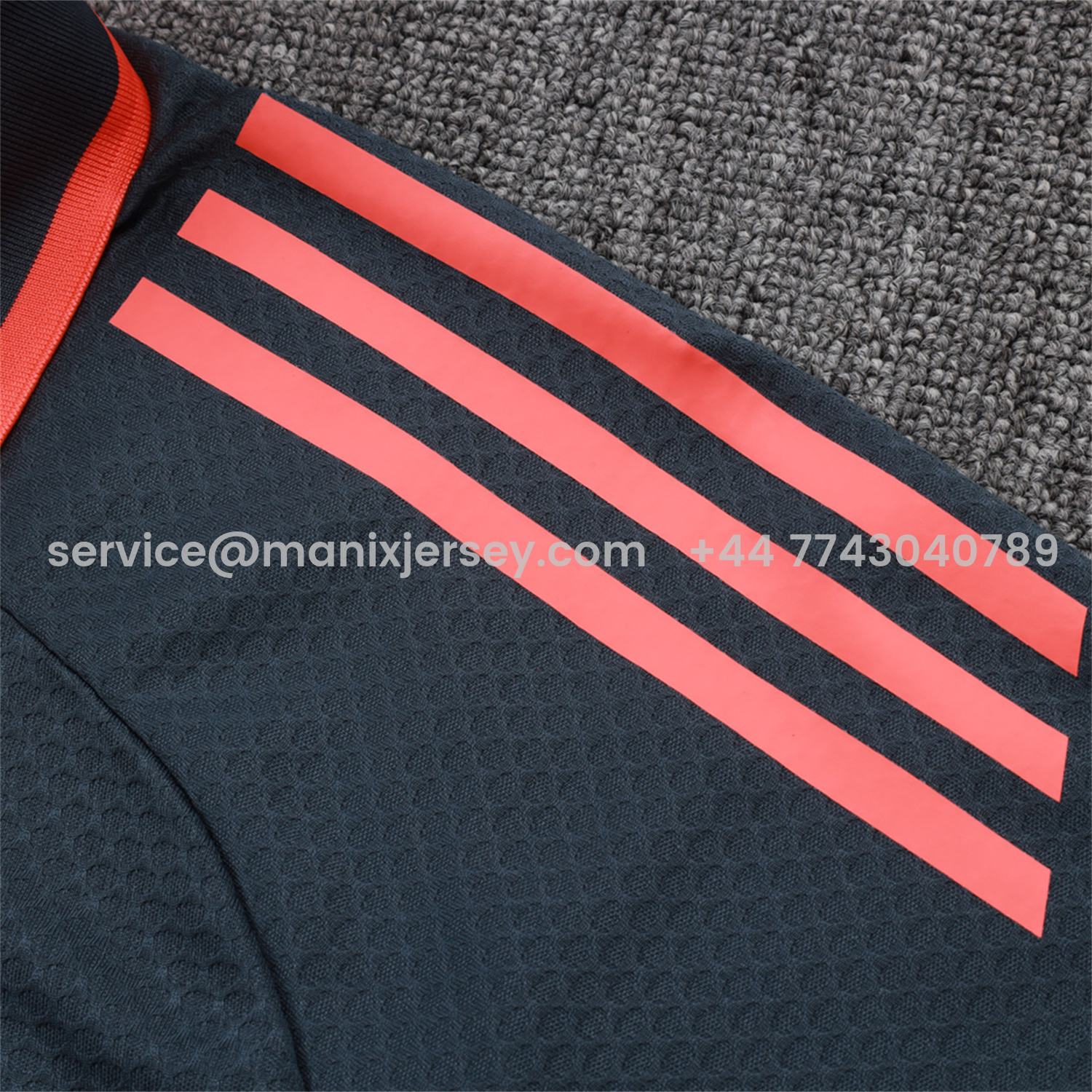 ManixJersey.com | Bayern Munich 25-26 POLO Short-Sleeve Training Set - Deep Grey Top and Pants with Orange Badge -Customize Name, Number and Patch | Worldwide Shipping