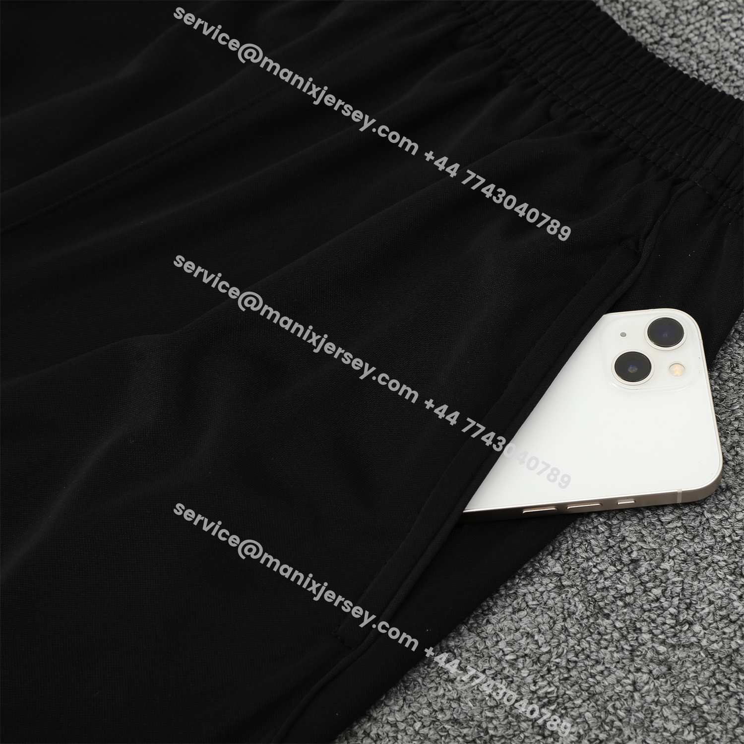ManixJersey.com | Manchester United 25-26 Vest Training Set - Black And Light Grey Vest & Black Shorts -Customize Name, Number and Patch | Worldwide Shipping