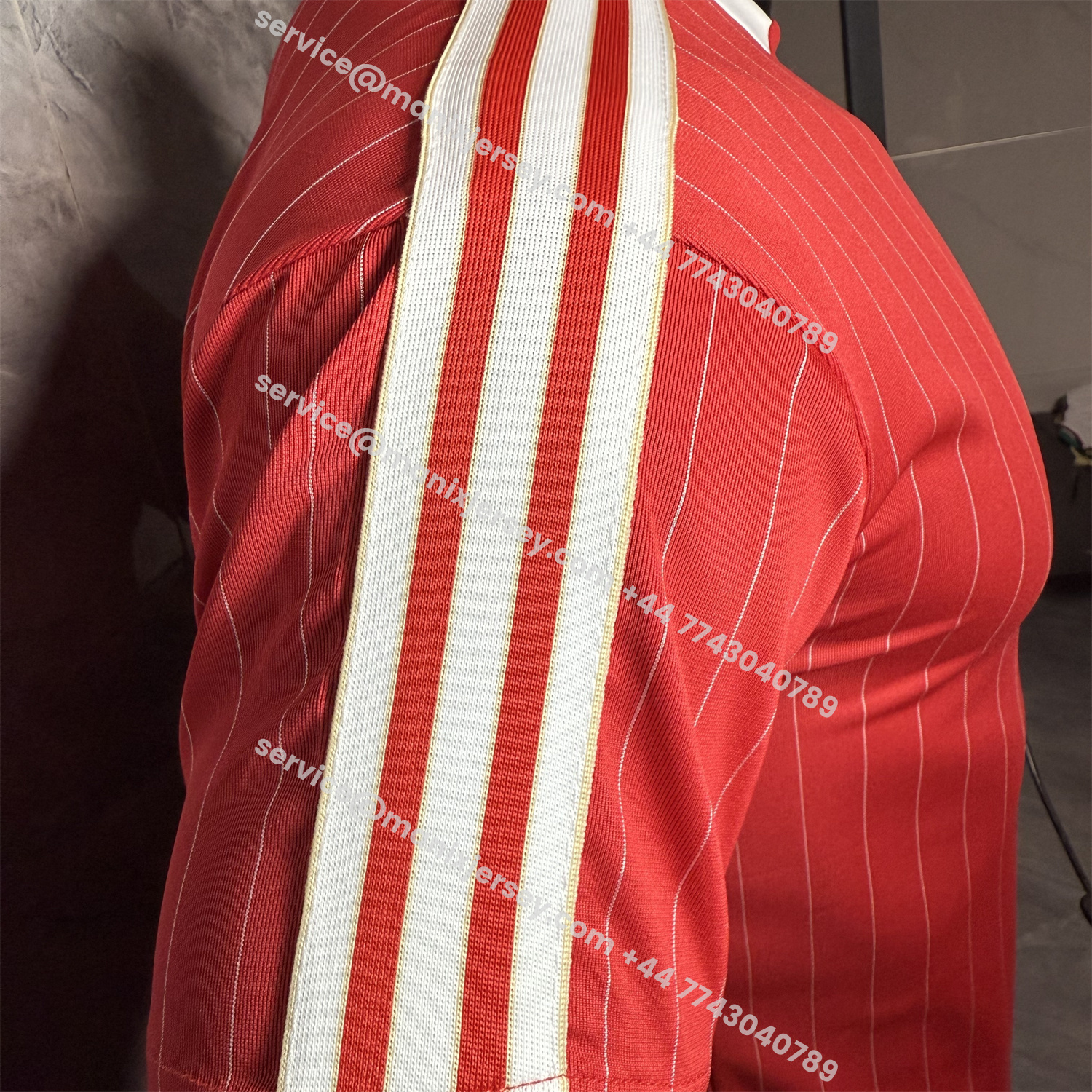 ManixJersey.com | Bayern Munich 25-26 Trefoil Red And White Travel Jersey - Player Version -Customize Name, Number and Patch | Worldwide Shipping