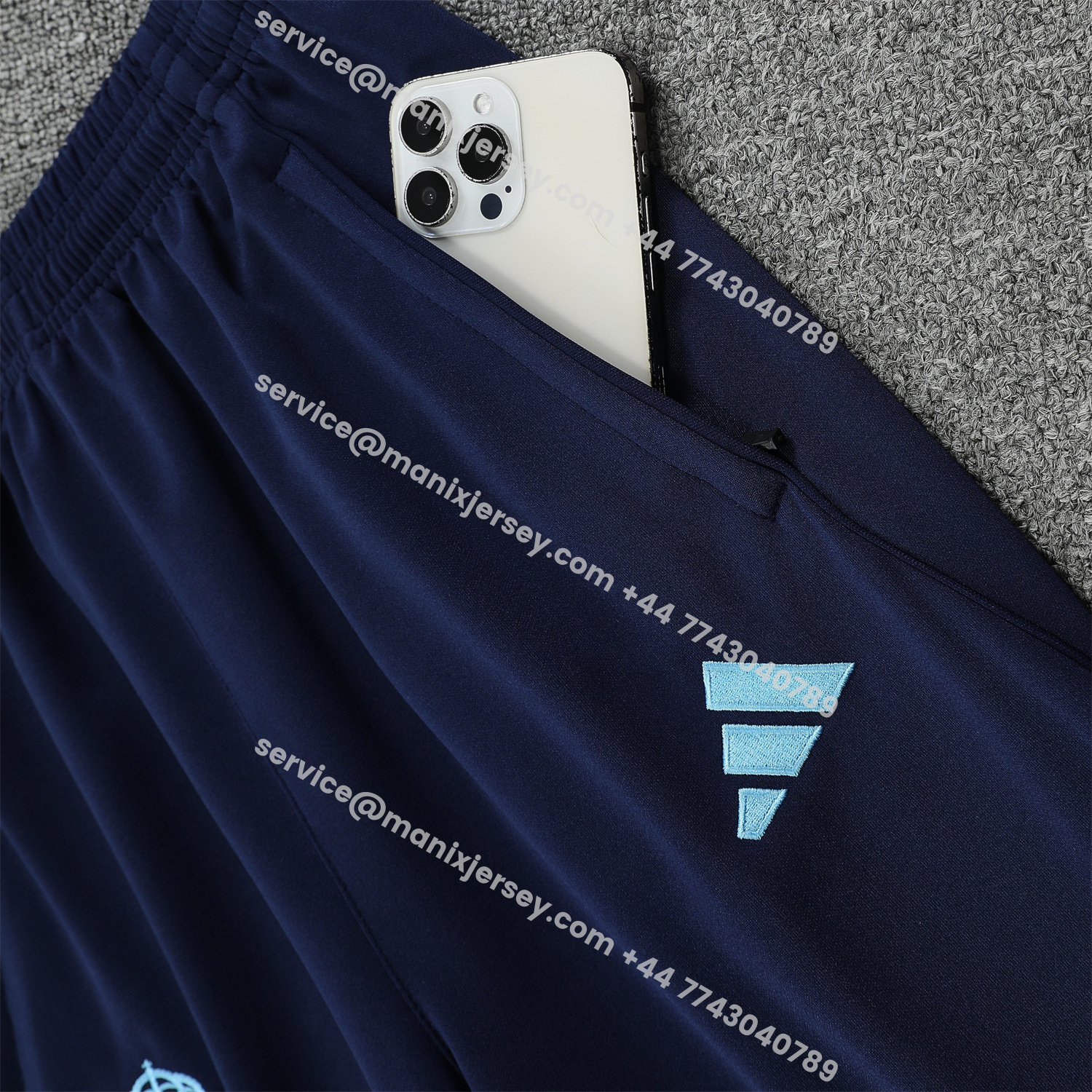 ManixJersey.com | Real Madrid 25-26 Training Hoodie Set - Blue Hoodie and Deep Blue Pants -Customize Name, Number and Patch | Worldwide Shipping